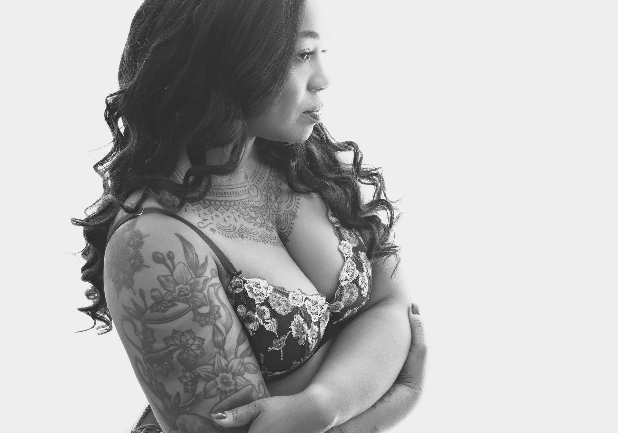introspective-boudoir-black-white-natural-light-portrait.jpg