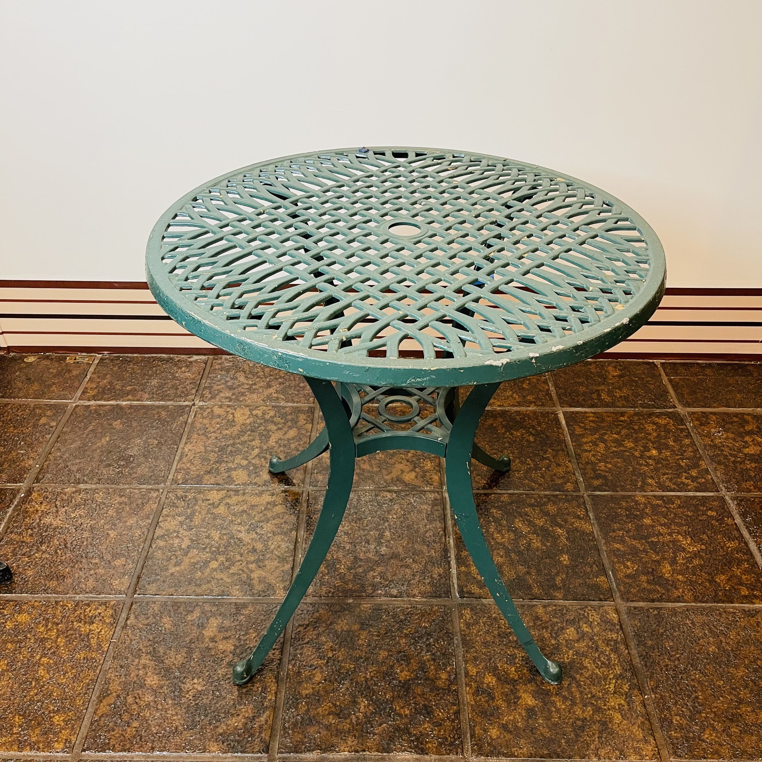 F71 Alum Patio Table.jpg