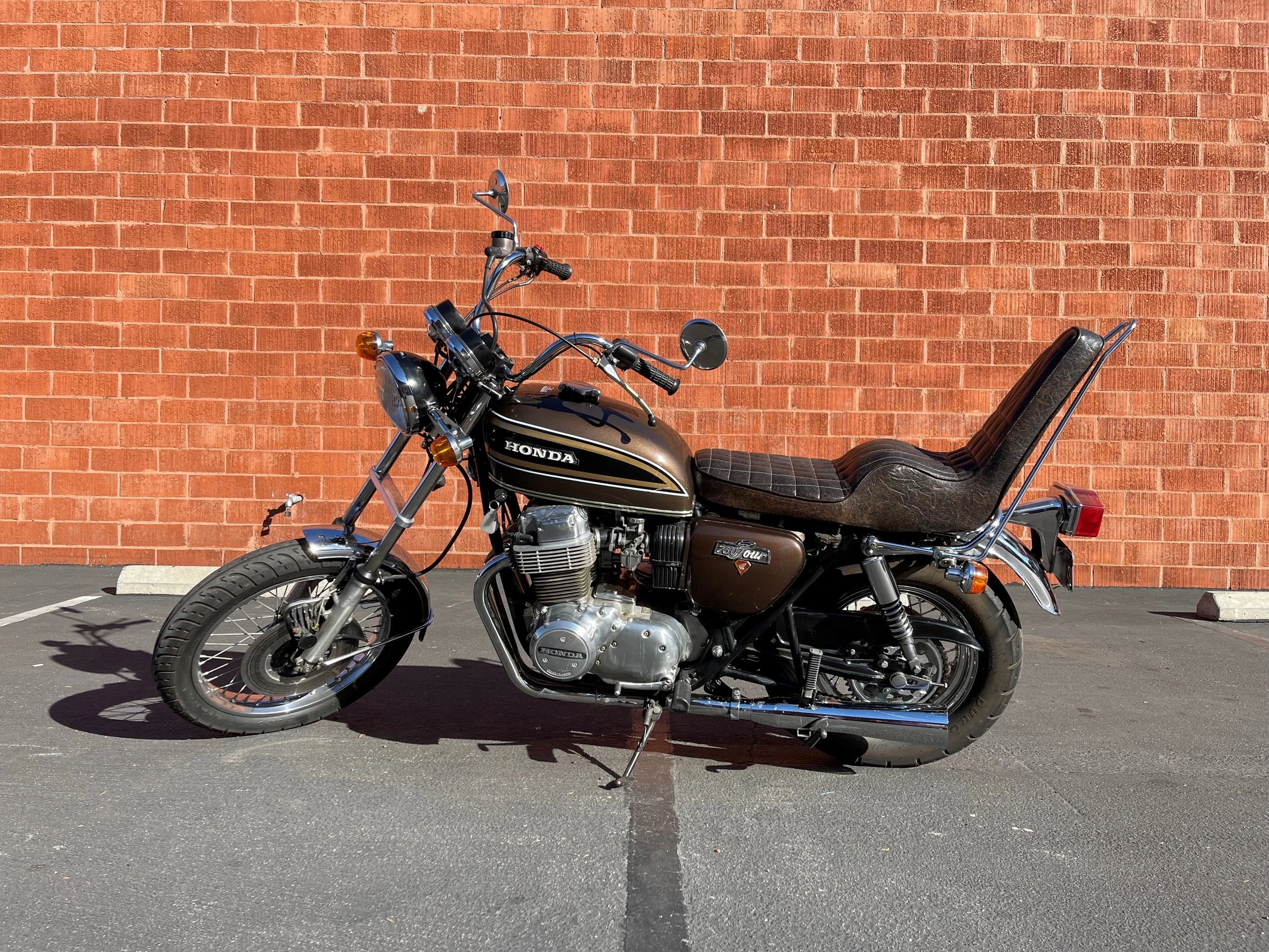 Motorcycle 750cb four Honda.JPG