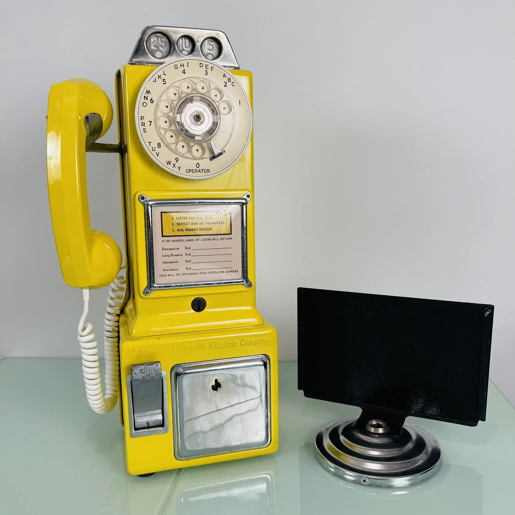 DC98 Telephone 1955 Payphone.JPEG