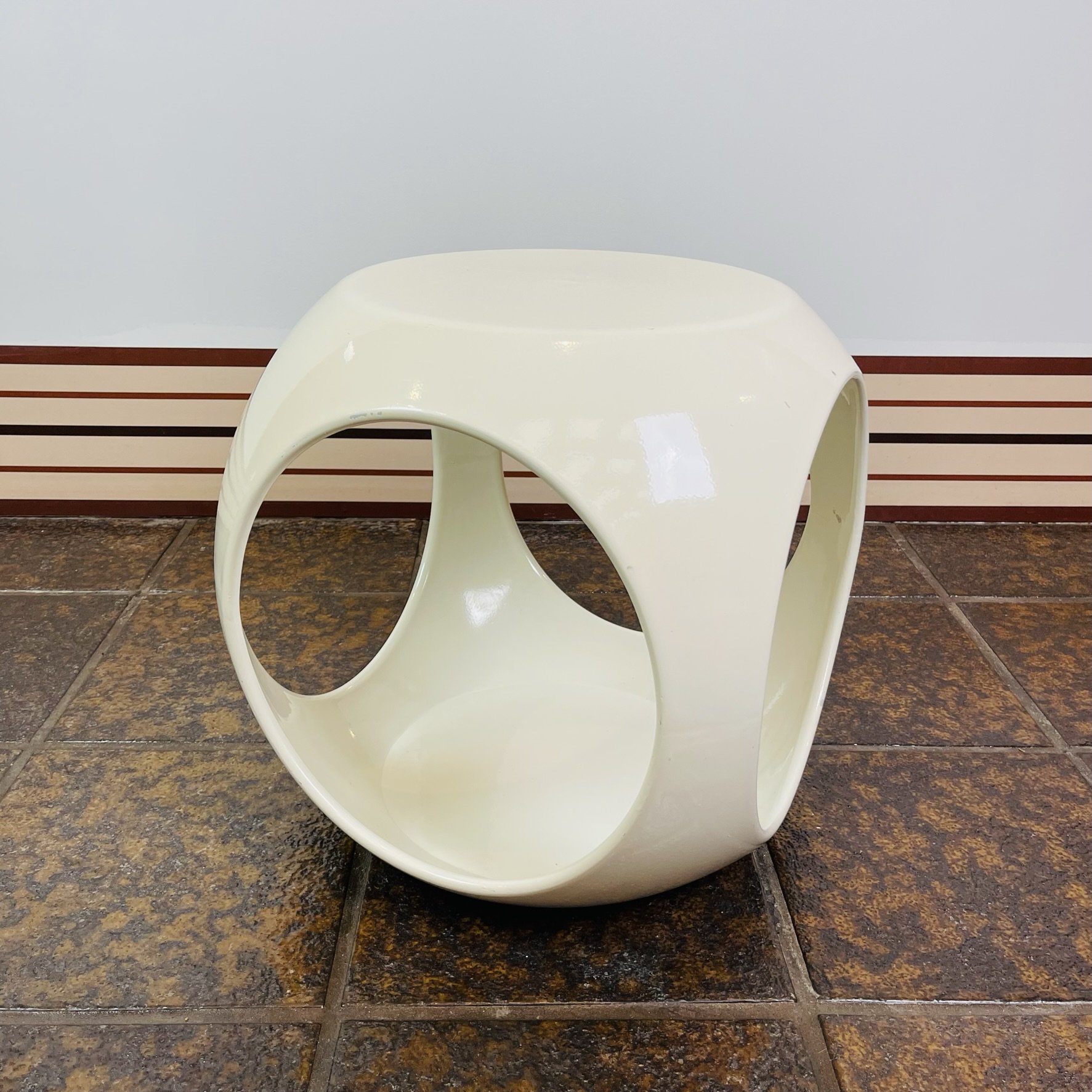F78 Mod Fiberglass Cube Tables.JPEG