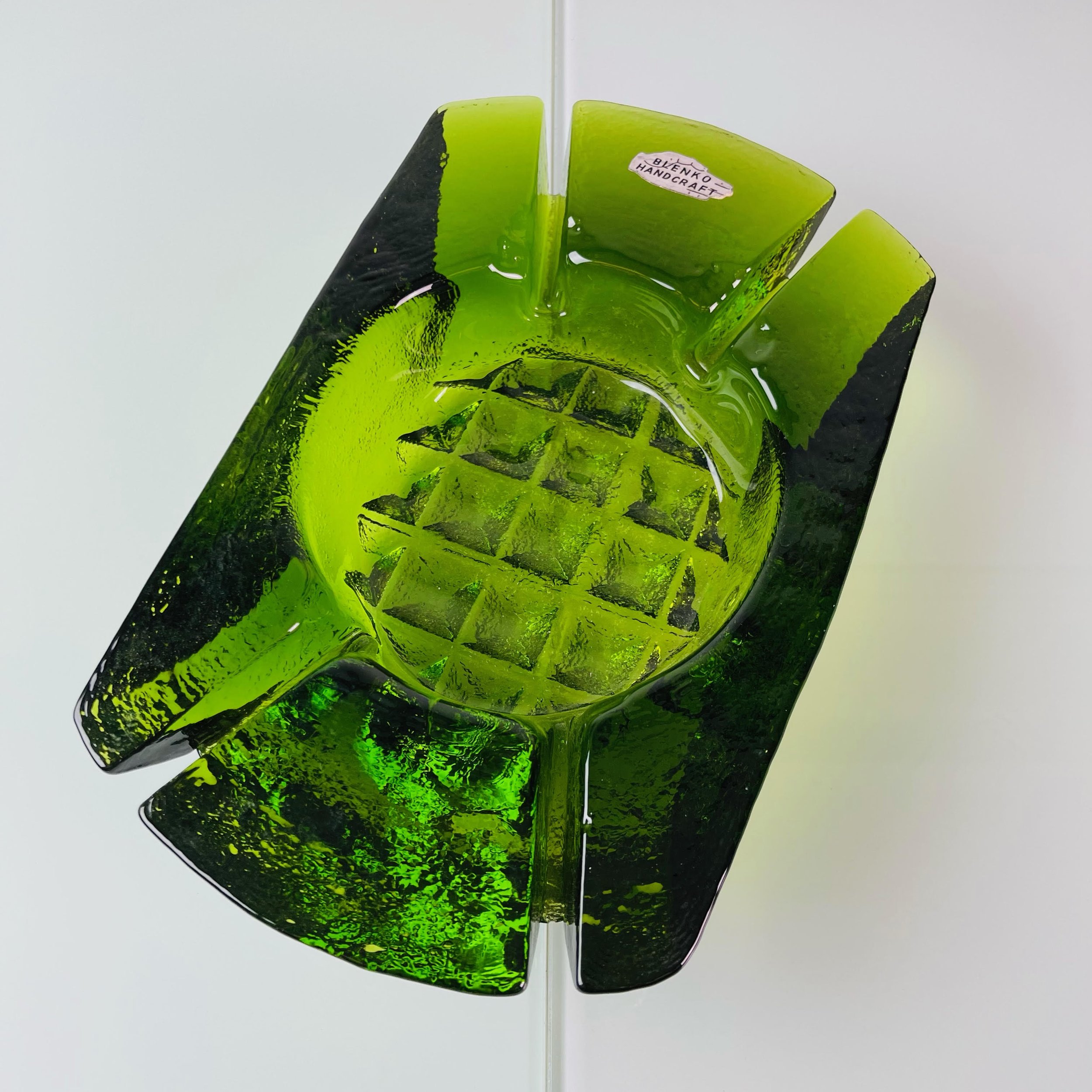 DC19 Glass Ashtray Emerald 9in.jpg