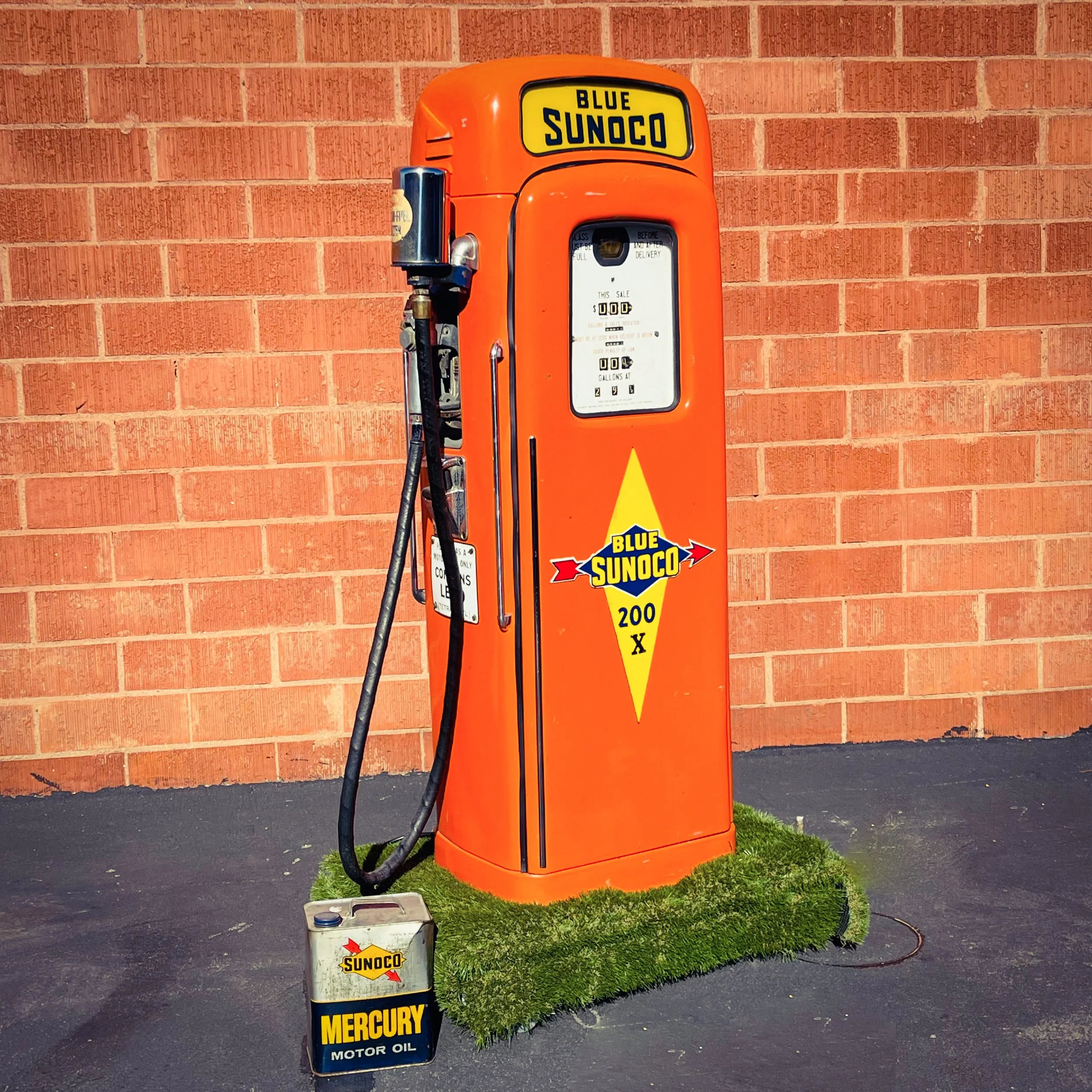 DC61 Vintage Gas Pump.JPEG
