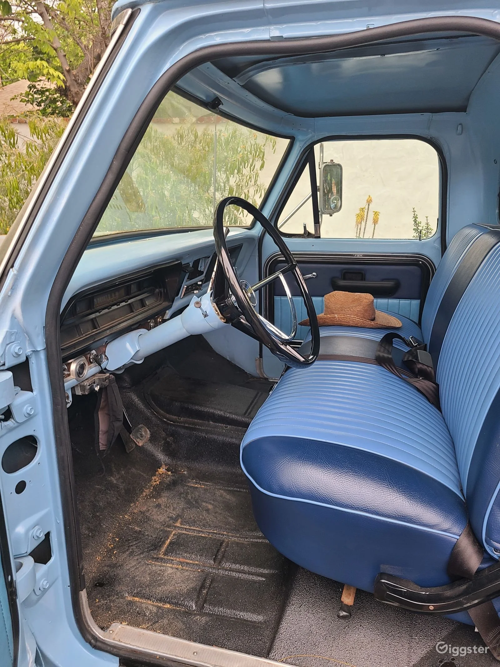 1971-ford-f-250-big-boy-in-san-fernando-valley-05.jpg