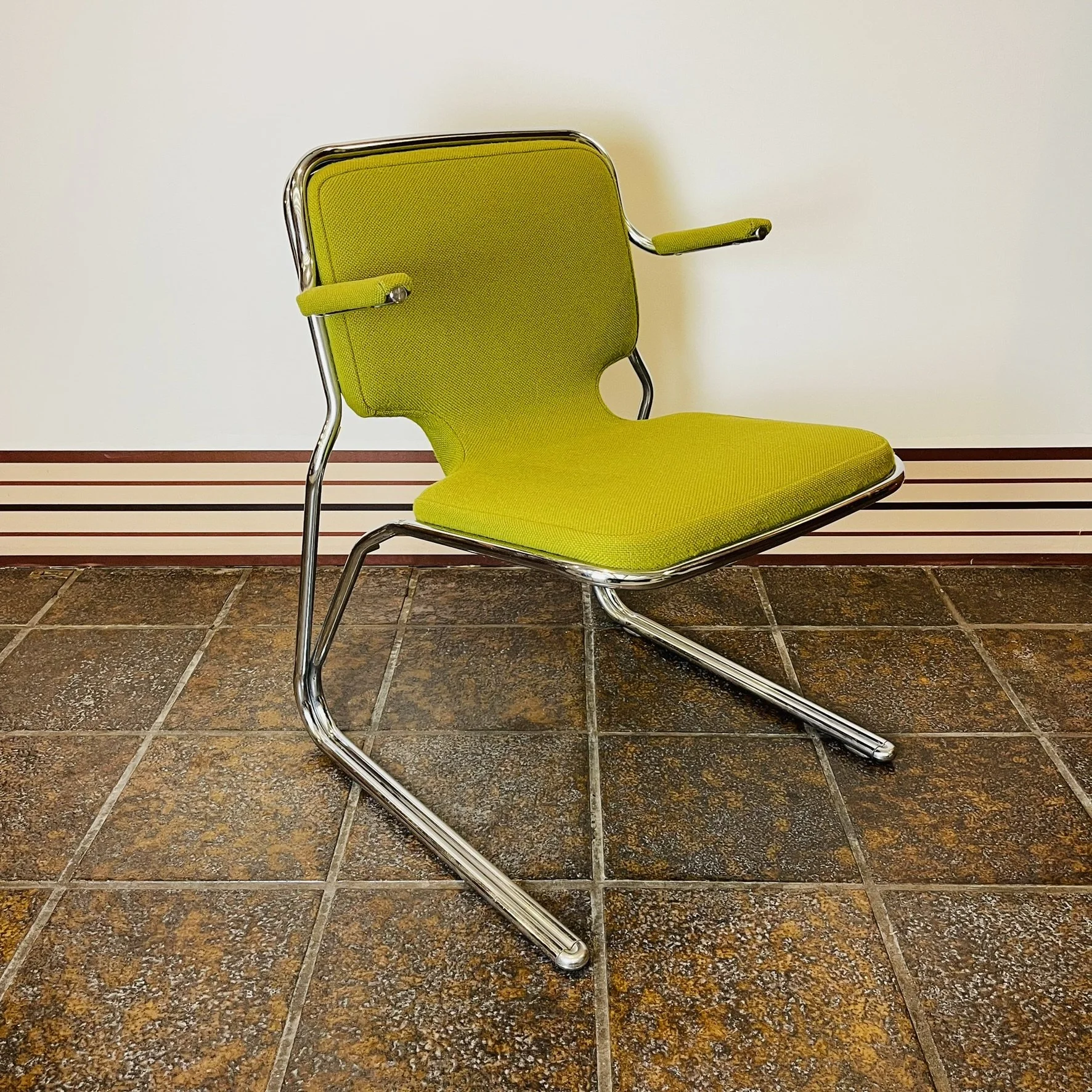 F90 Chromecraft Tweedy Acocado  Lobby Chair.JPEG