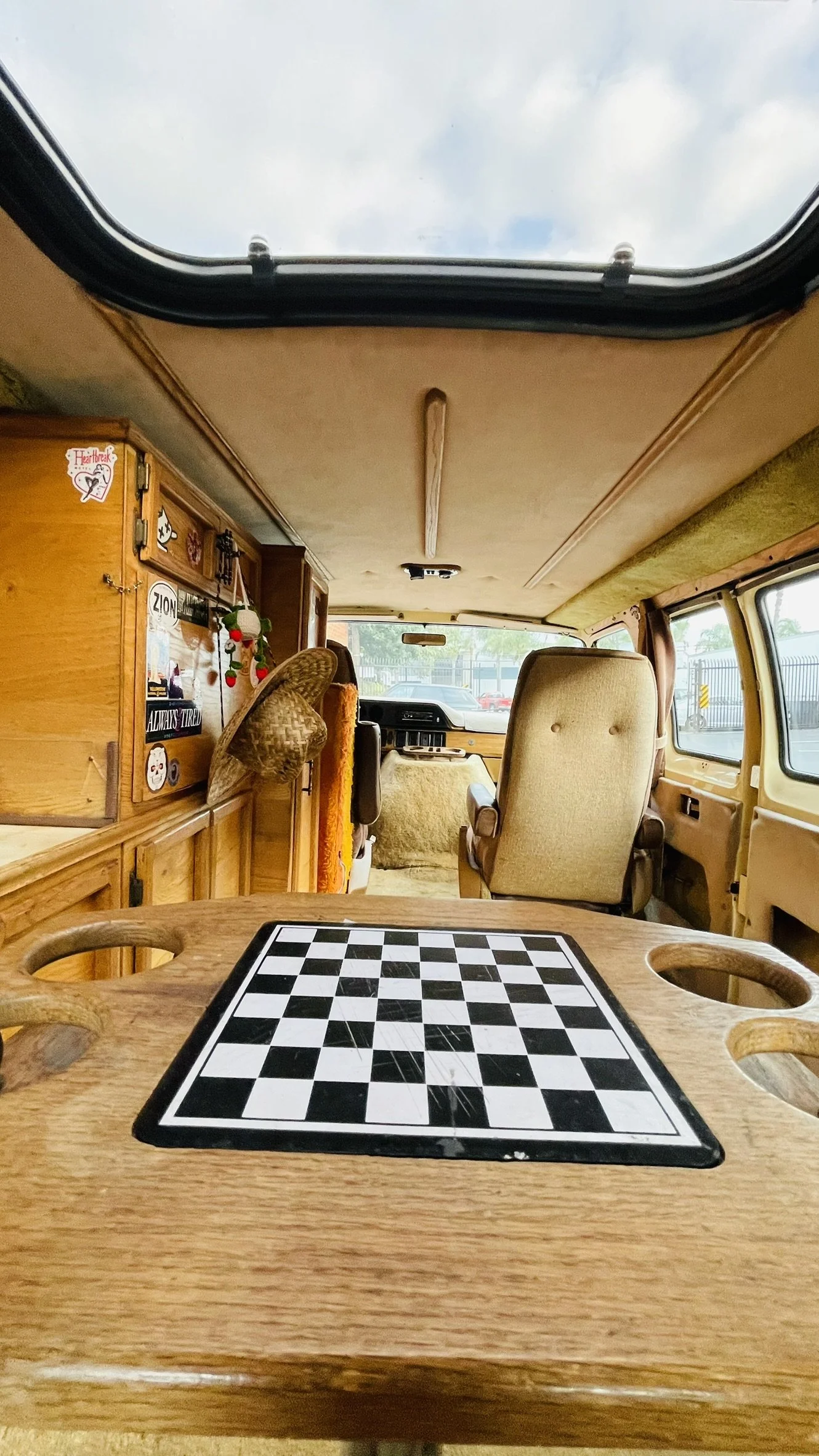 1985 Dodge Ram 20.JPEG