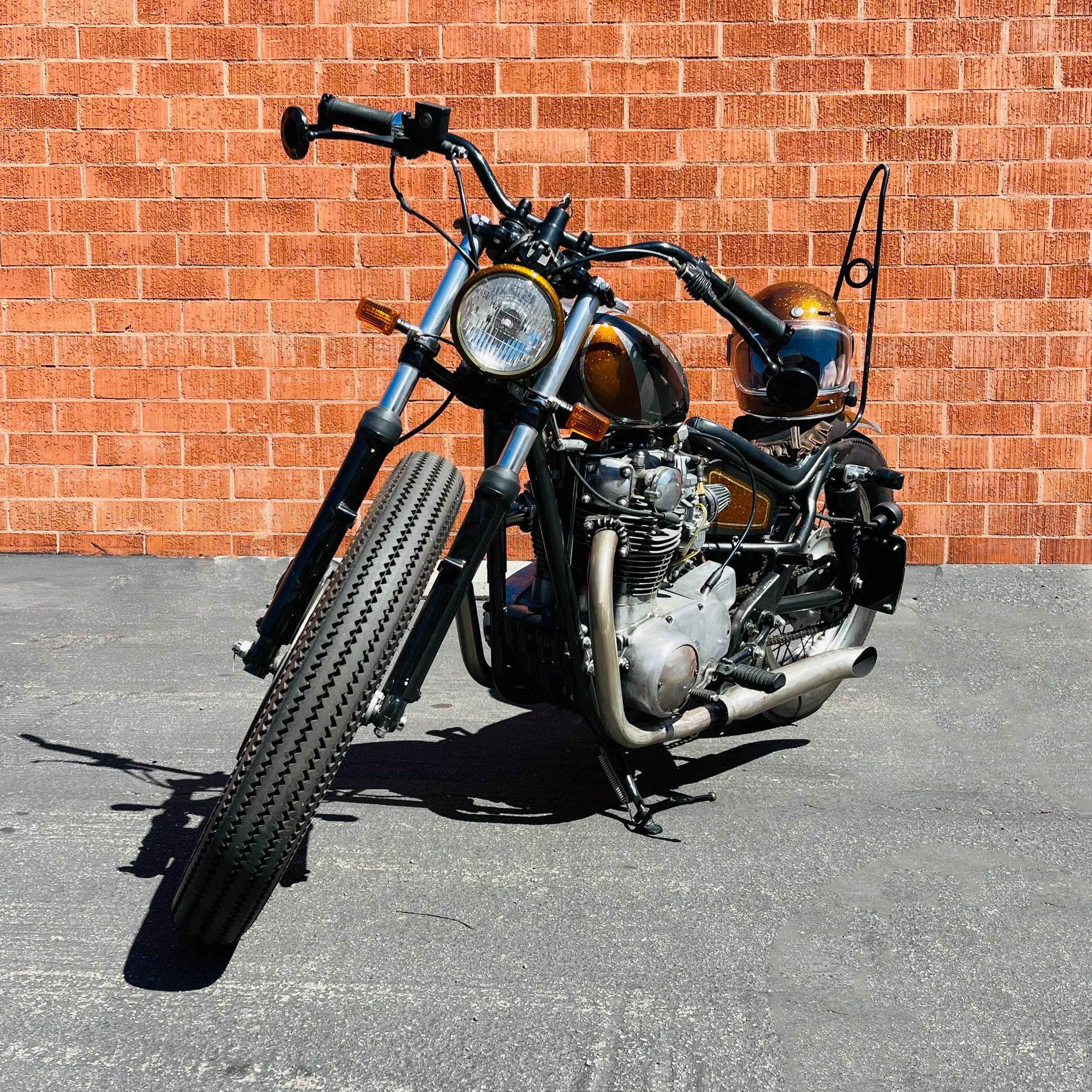 T2 79 Yamaha Custom Bobber Motorcycle.JPG