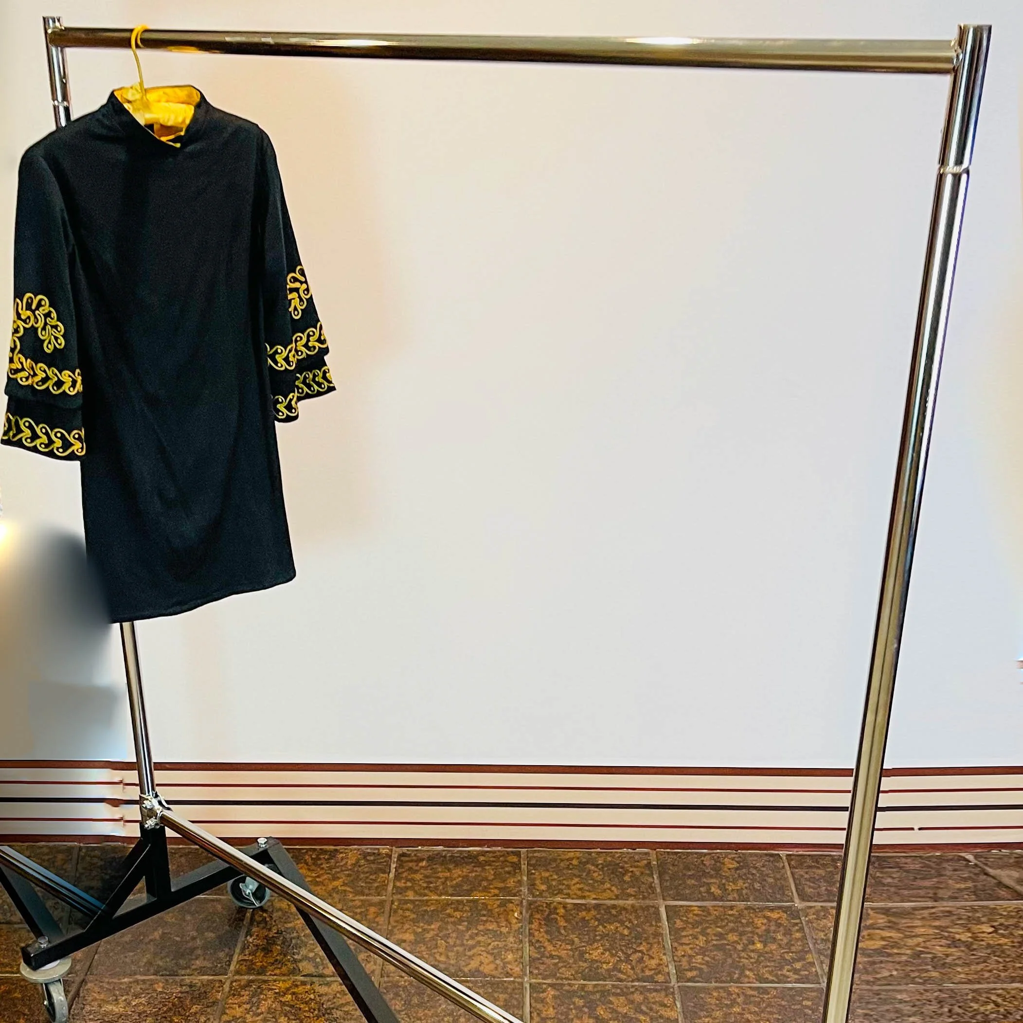 PE5 Rolling Garment Rack.JPEG