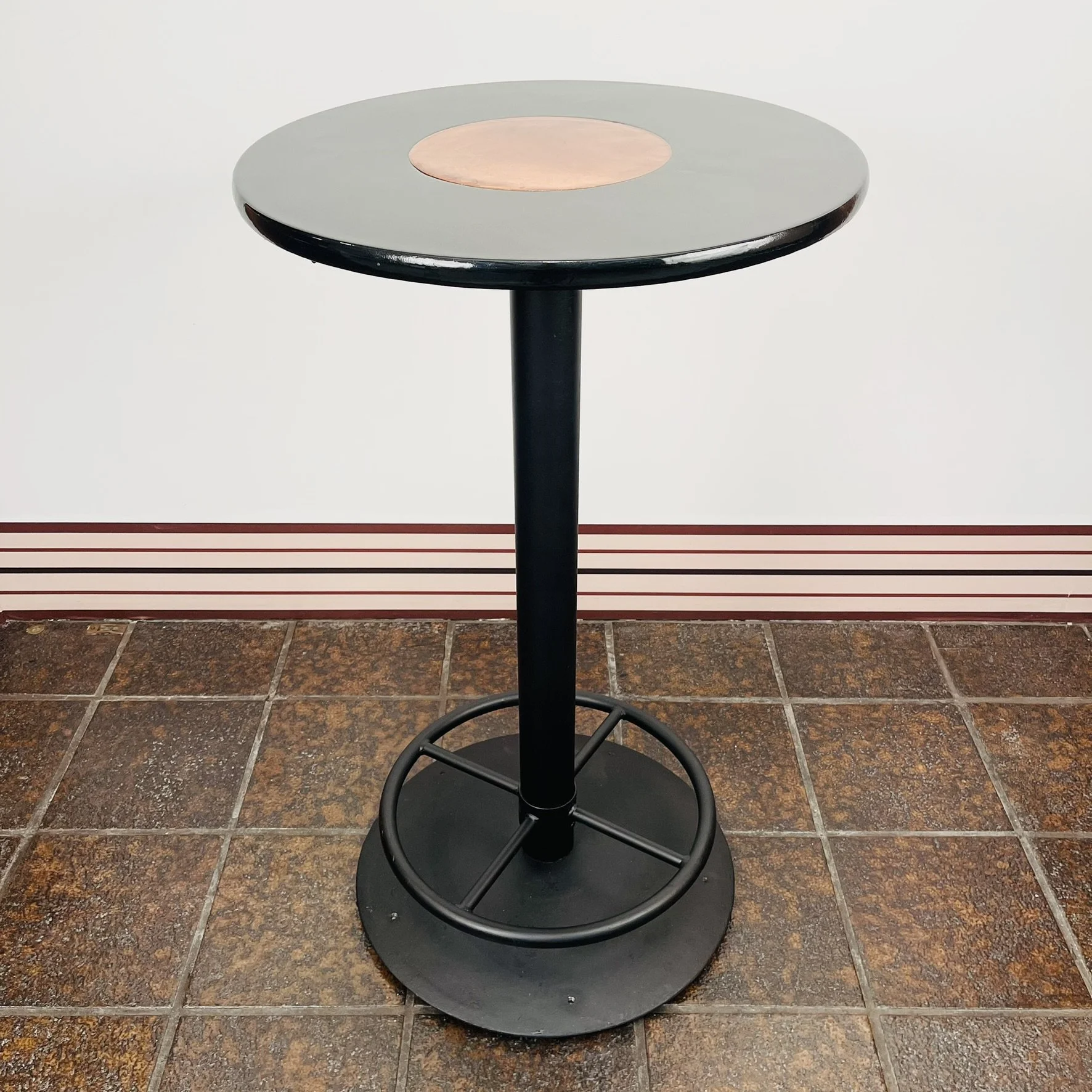 PE60 24in Standing Cocktail.JPEG