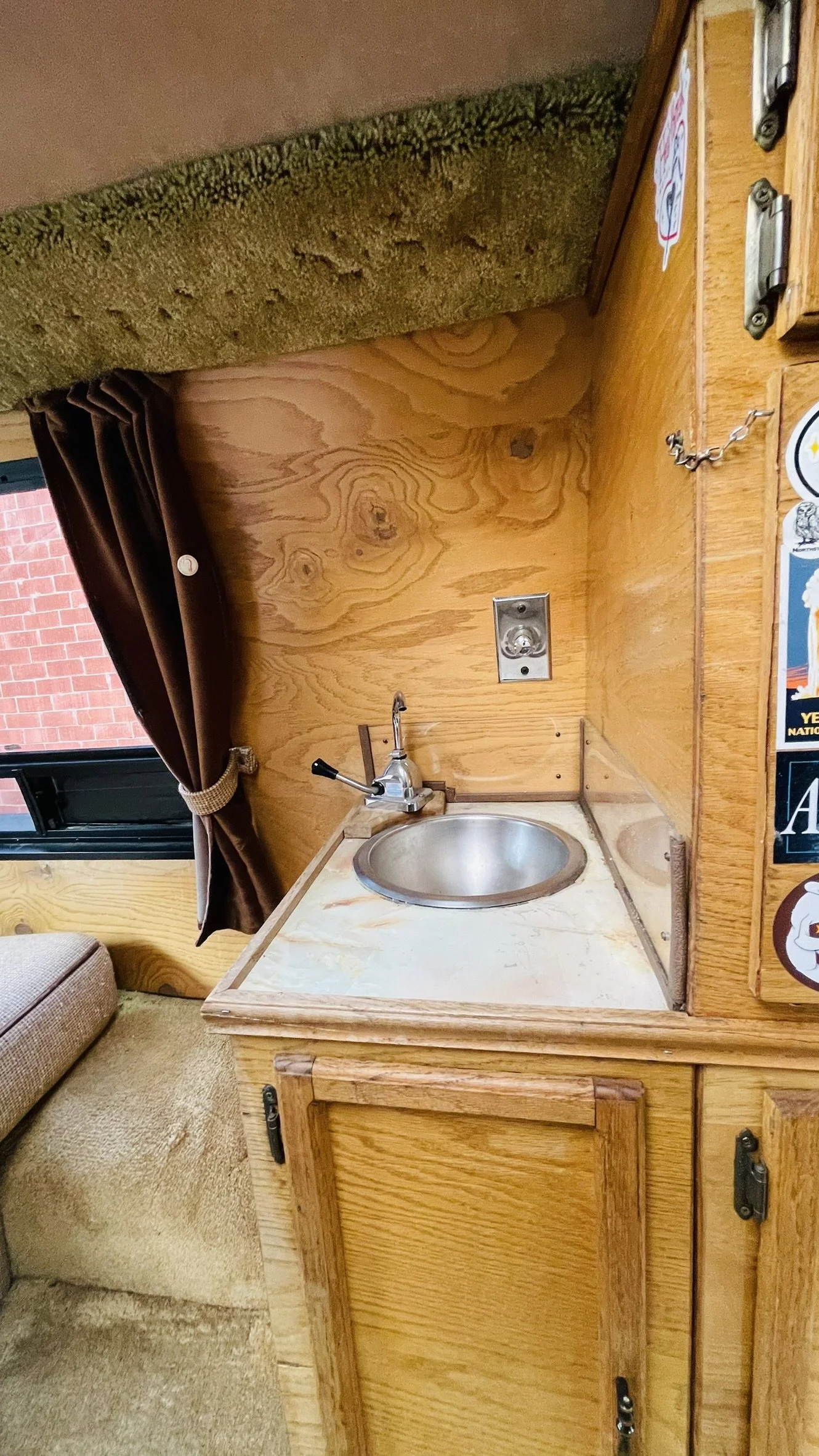 1985 Dodge Ram 14.JPEG