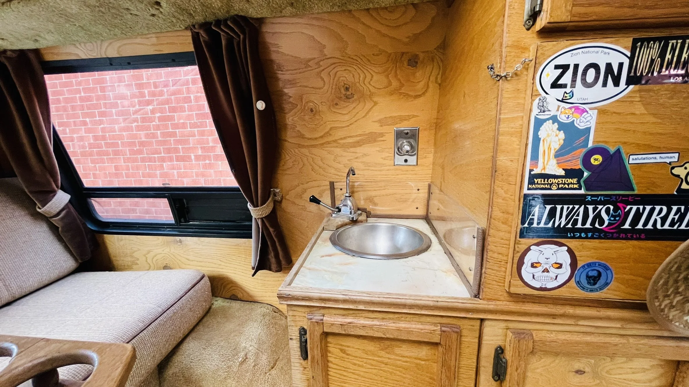 1985 Dodge Ram 15.JPEG