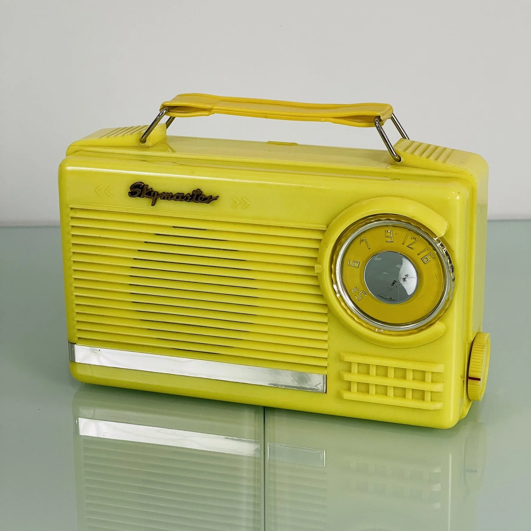 DC101 Portable Tube Radio _59.JPEG