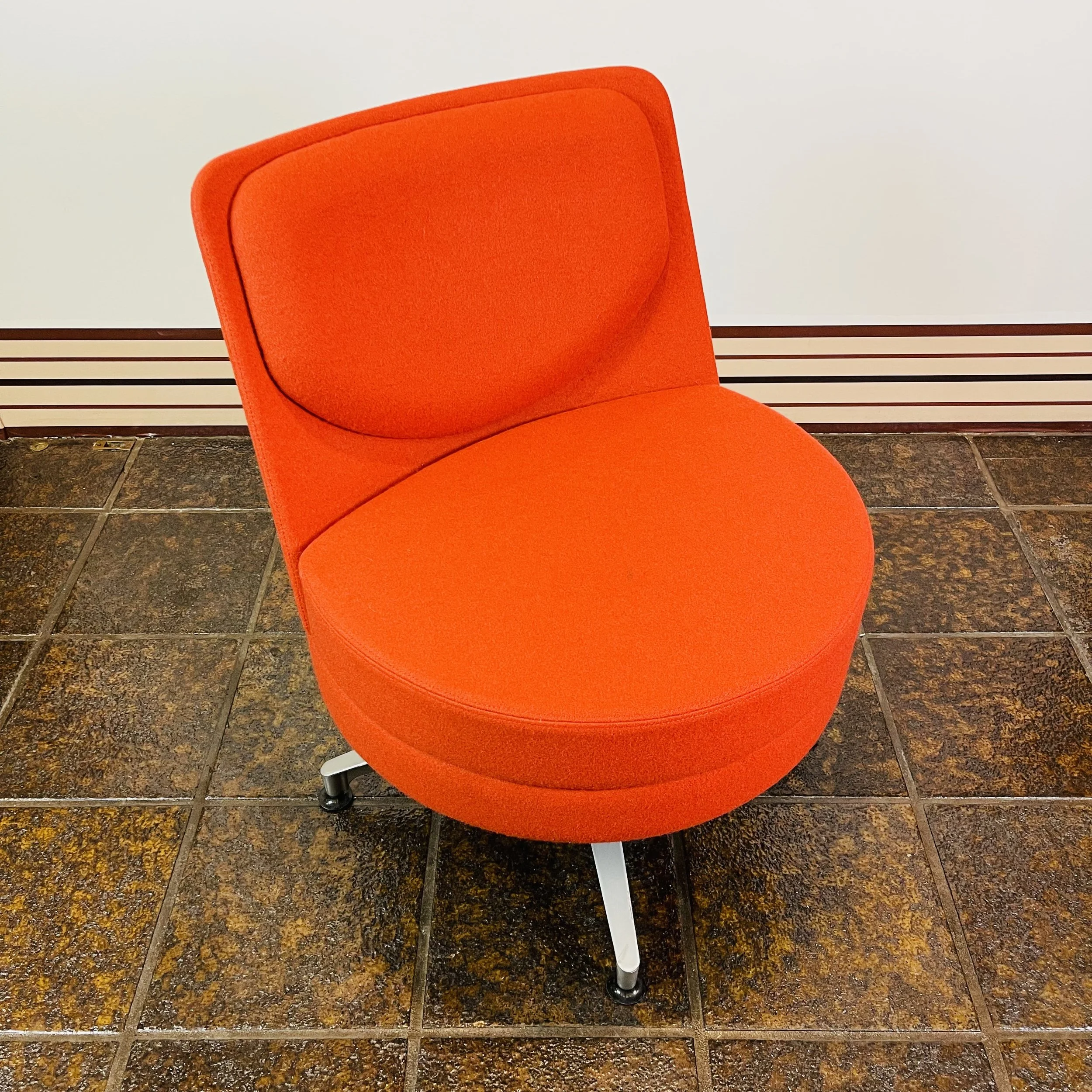 F9 Steelcase Swivel Chair.JPEG