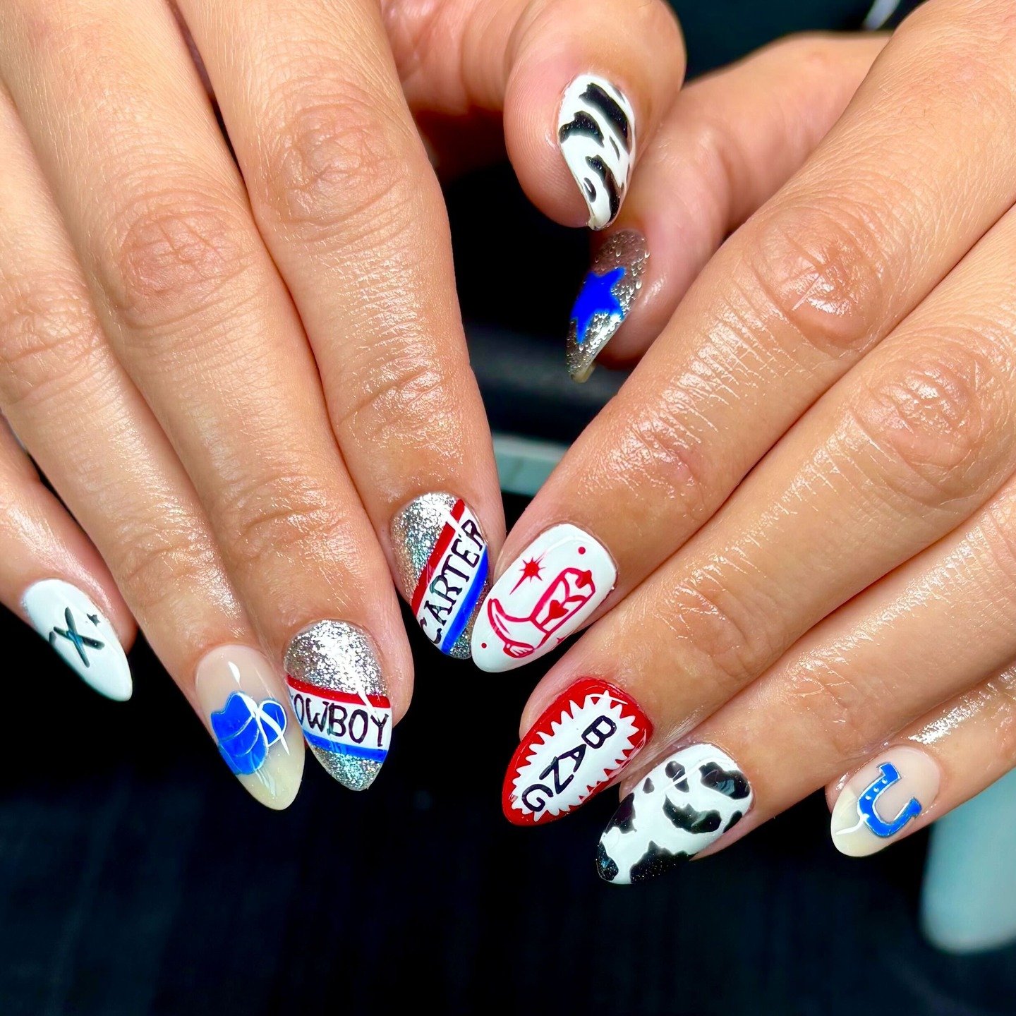 Pretty as hell, au naturel, dinin' on farce 

To quote Sr. 'Cureist @nailpaigeee exactly after she finished these &quot;so yeah, I win Cowboy Carter nails&quot;

We're not gonna fight her on that. Buckin' buckin' (woah!)

#cowboycarternails #beyoncen