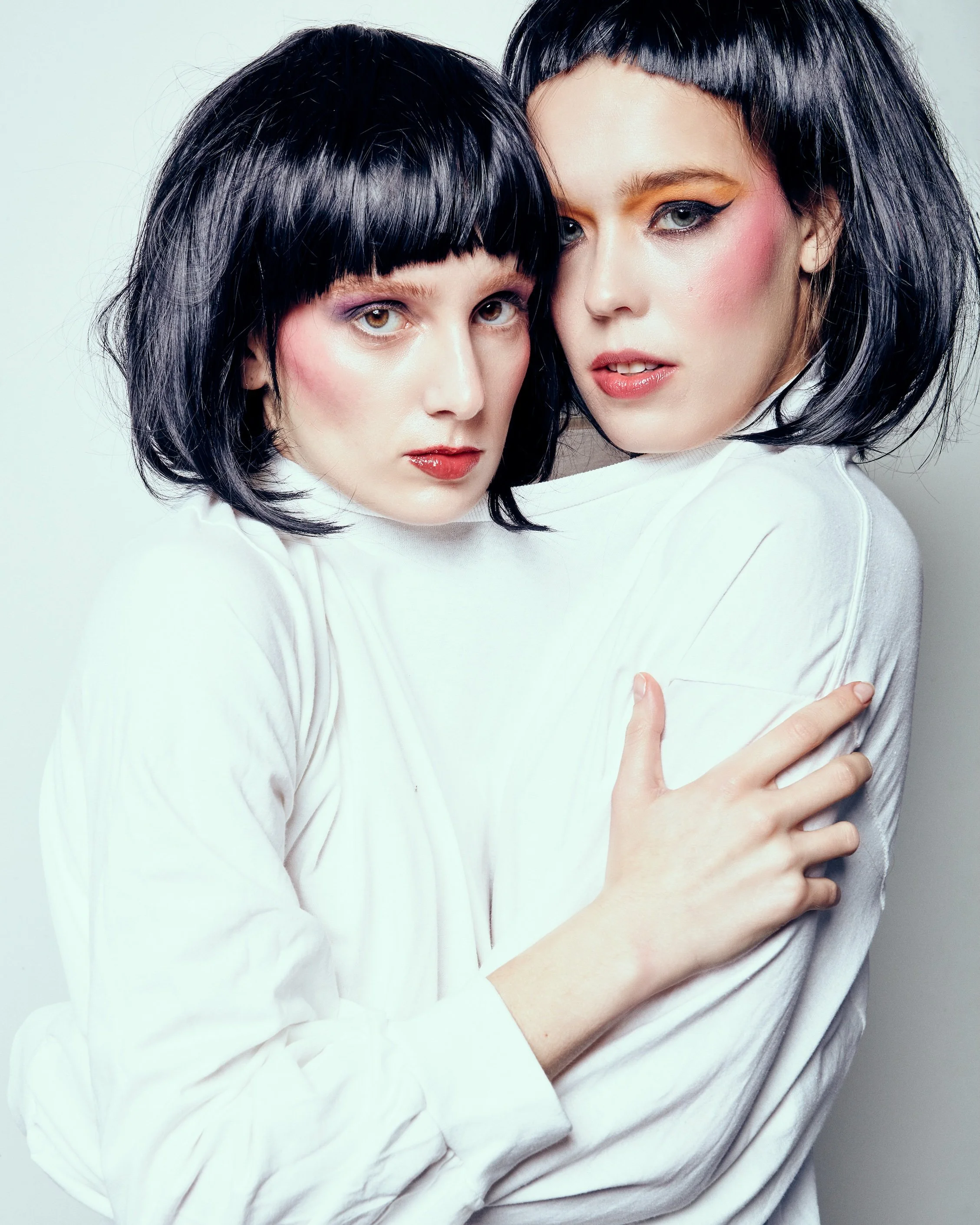 Anna and Chloé2364  copy.jpeg