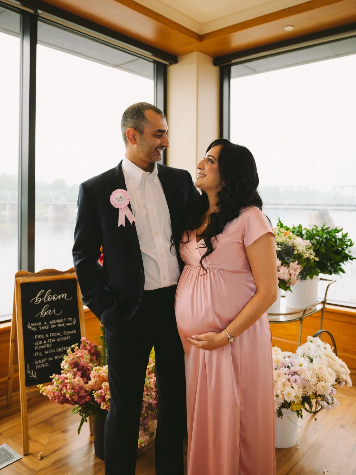 shreya&rsquo;s baby shower 🧸💐🤍