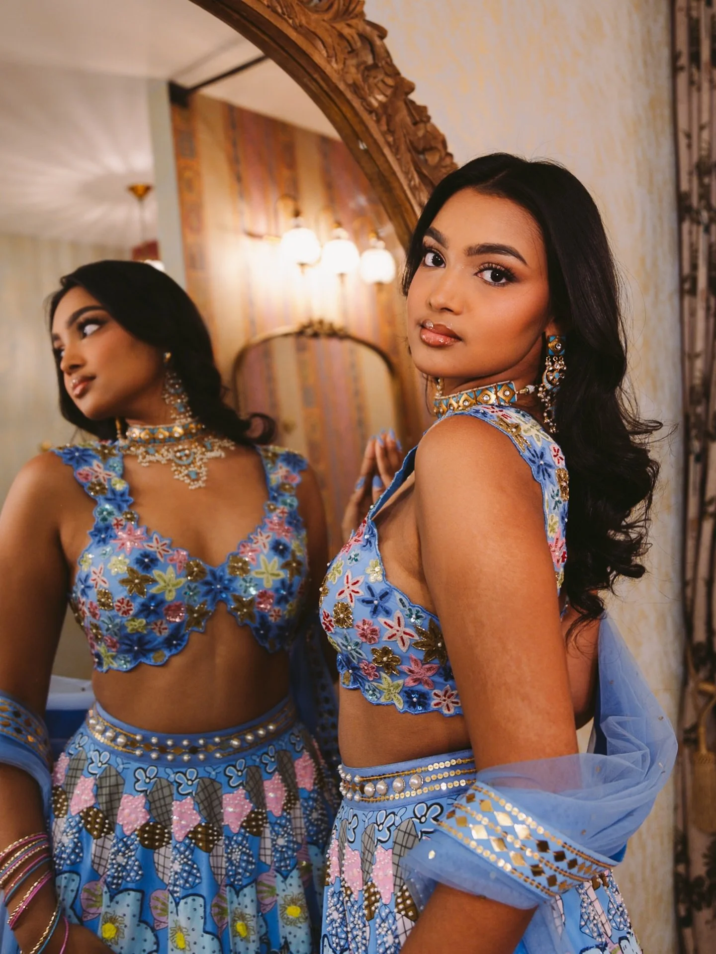 @anikabijala for @khajanaboutique 🩷

mua @glambyshivi