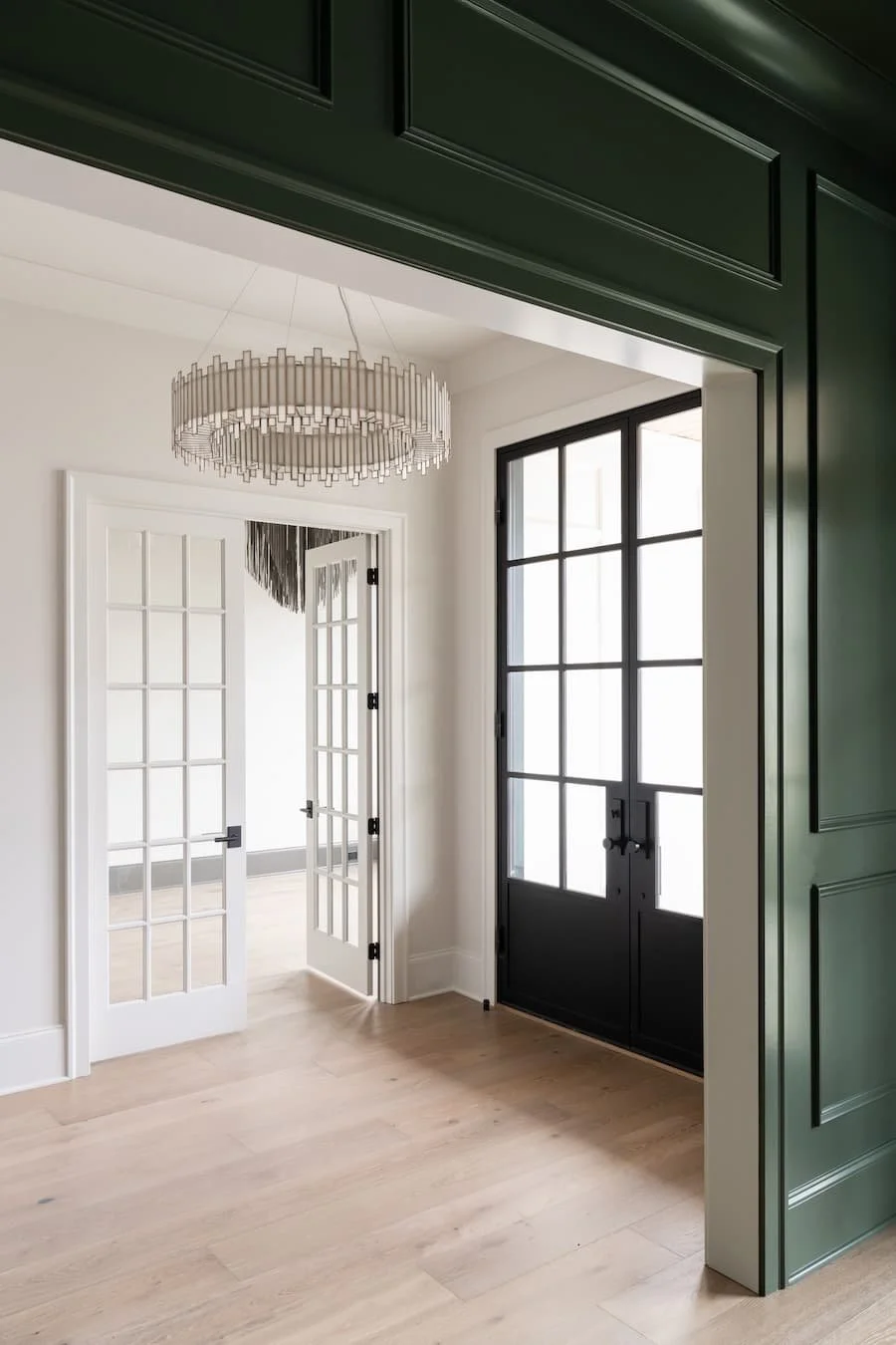 zurich homes - moving to tennessee checklist - front entryway of home