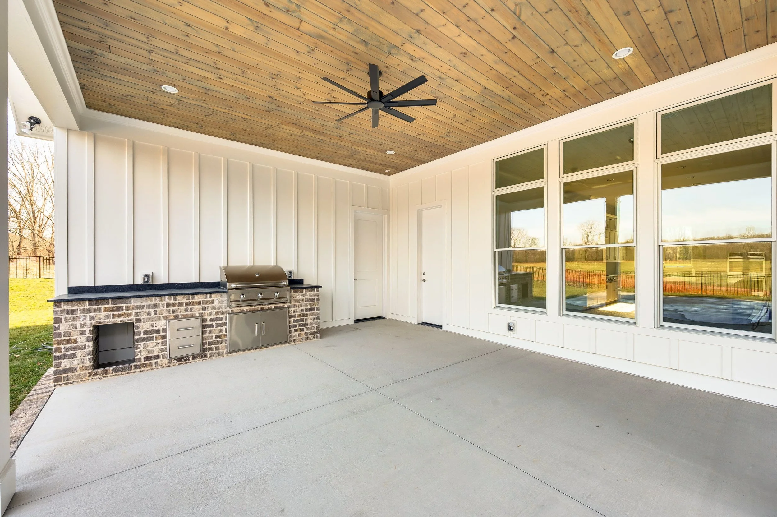 ad2512122-1104 (1).jpg