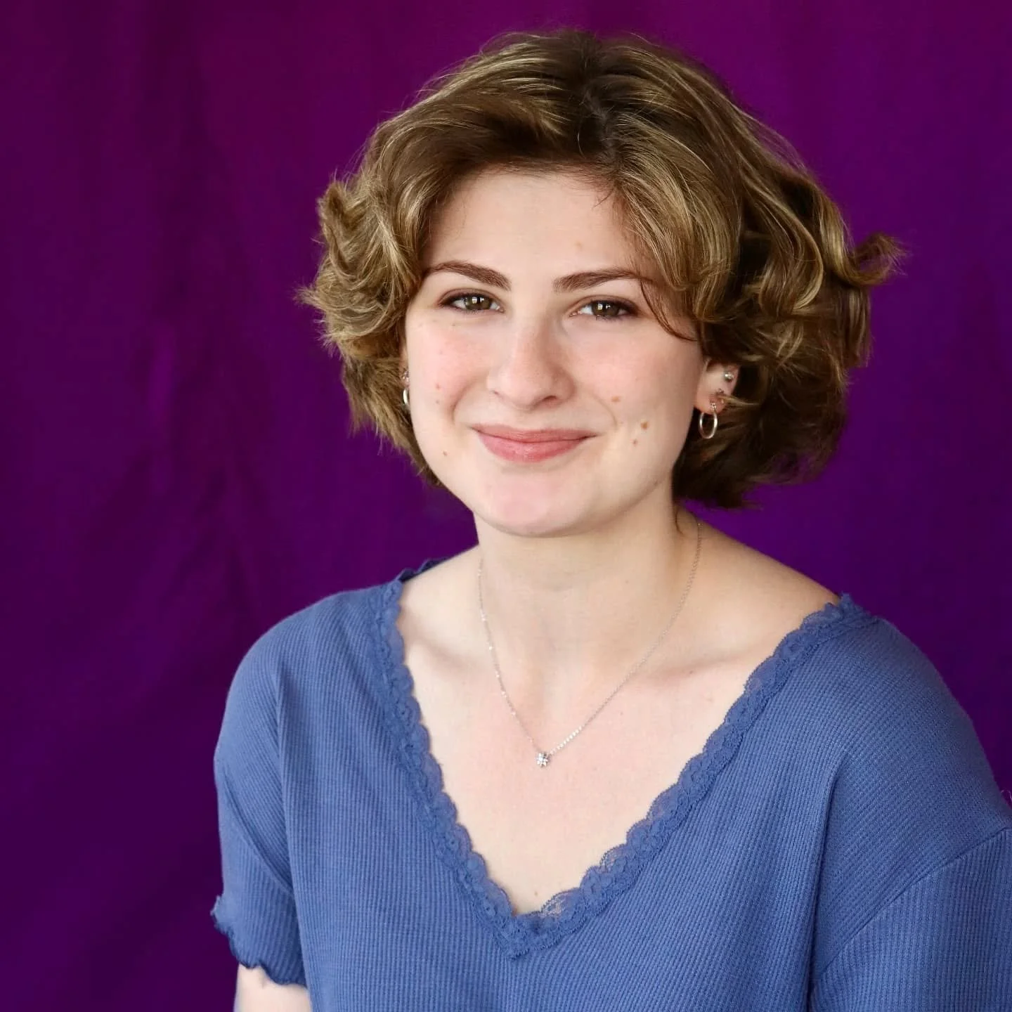 New hair new headshots! Thank you @alixandria.renee.photography for such a lovely photoshoot