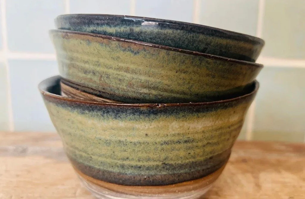 How Handmade Dinnerware Enhances the Dining Experience