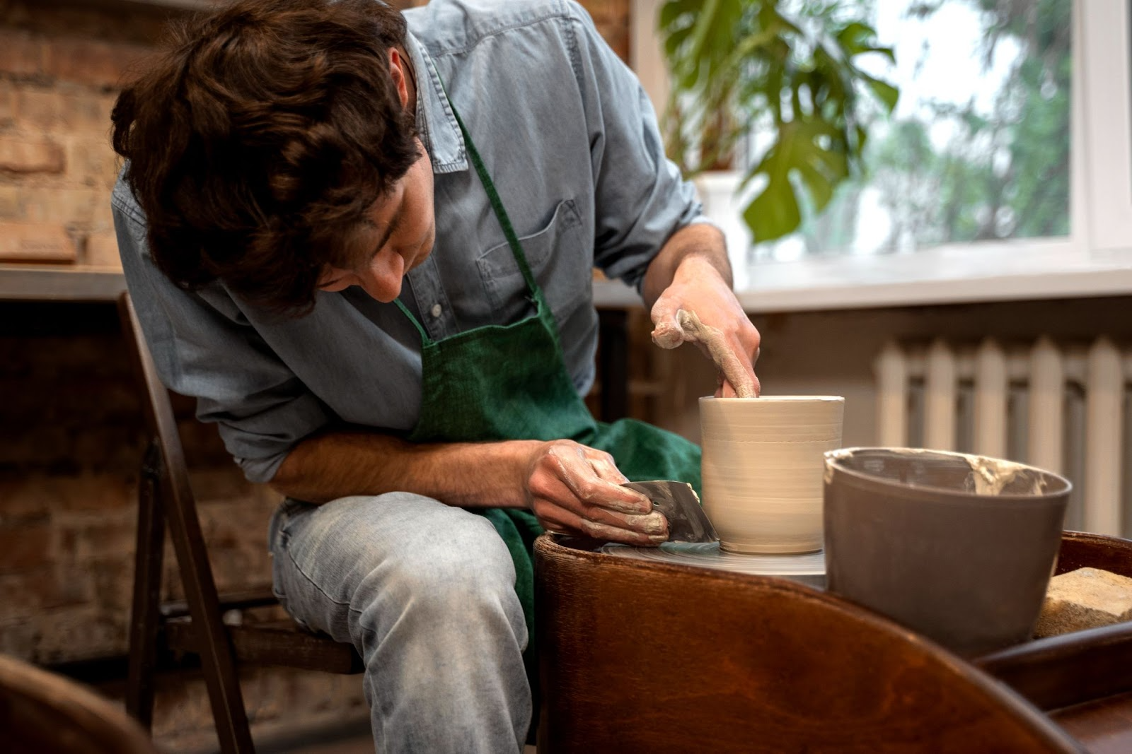 Top Tips for Beginners in Wheel Throwing Classes — POT STUDIOS