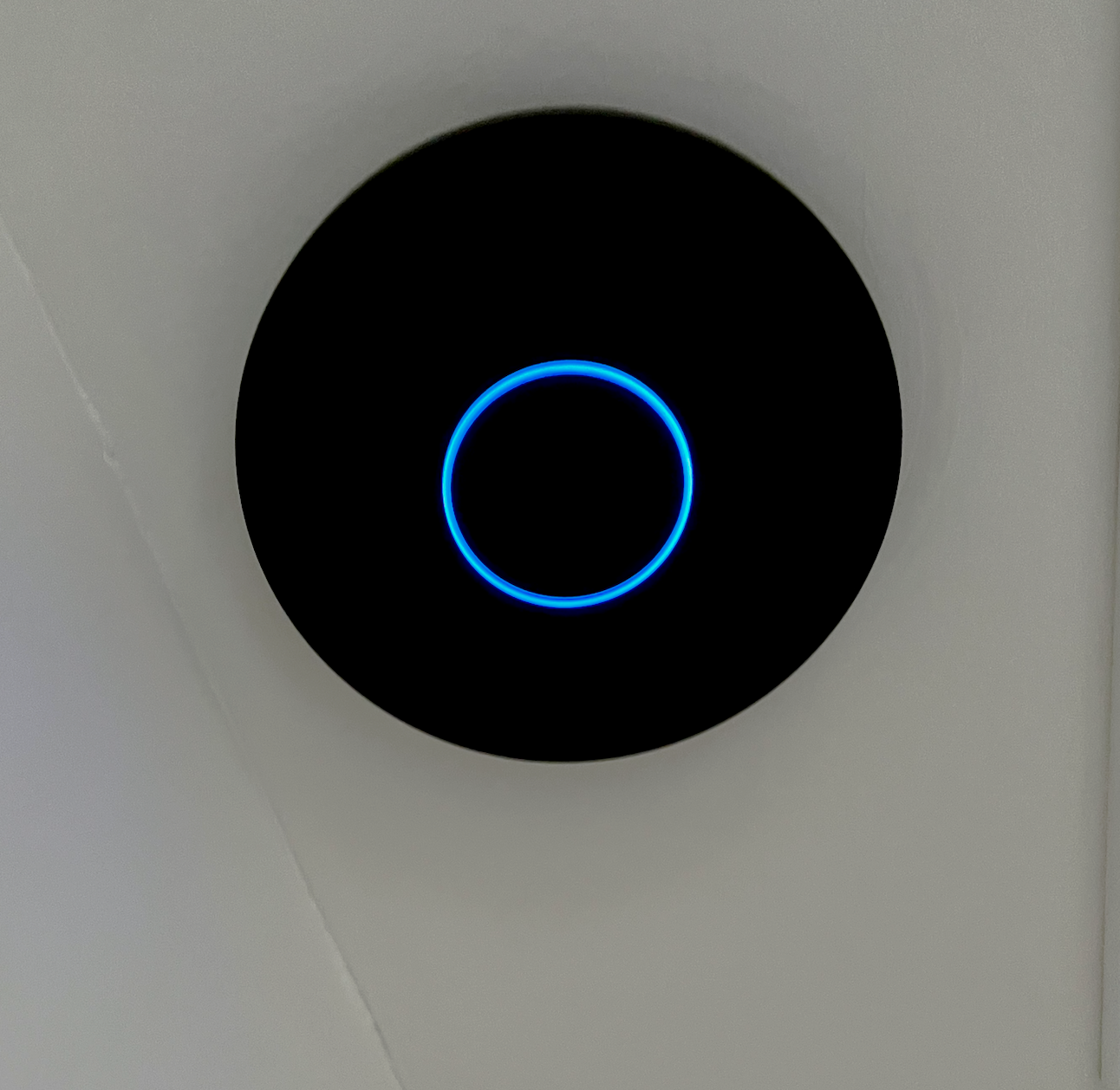 Fixing Wi-Fi Dead Zones in a 5,000 Sq. Ft. Concrete Home