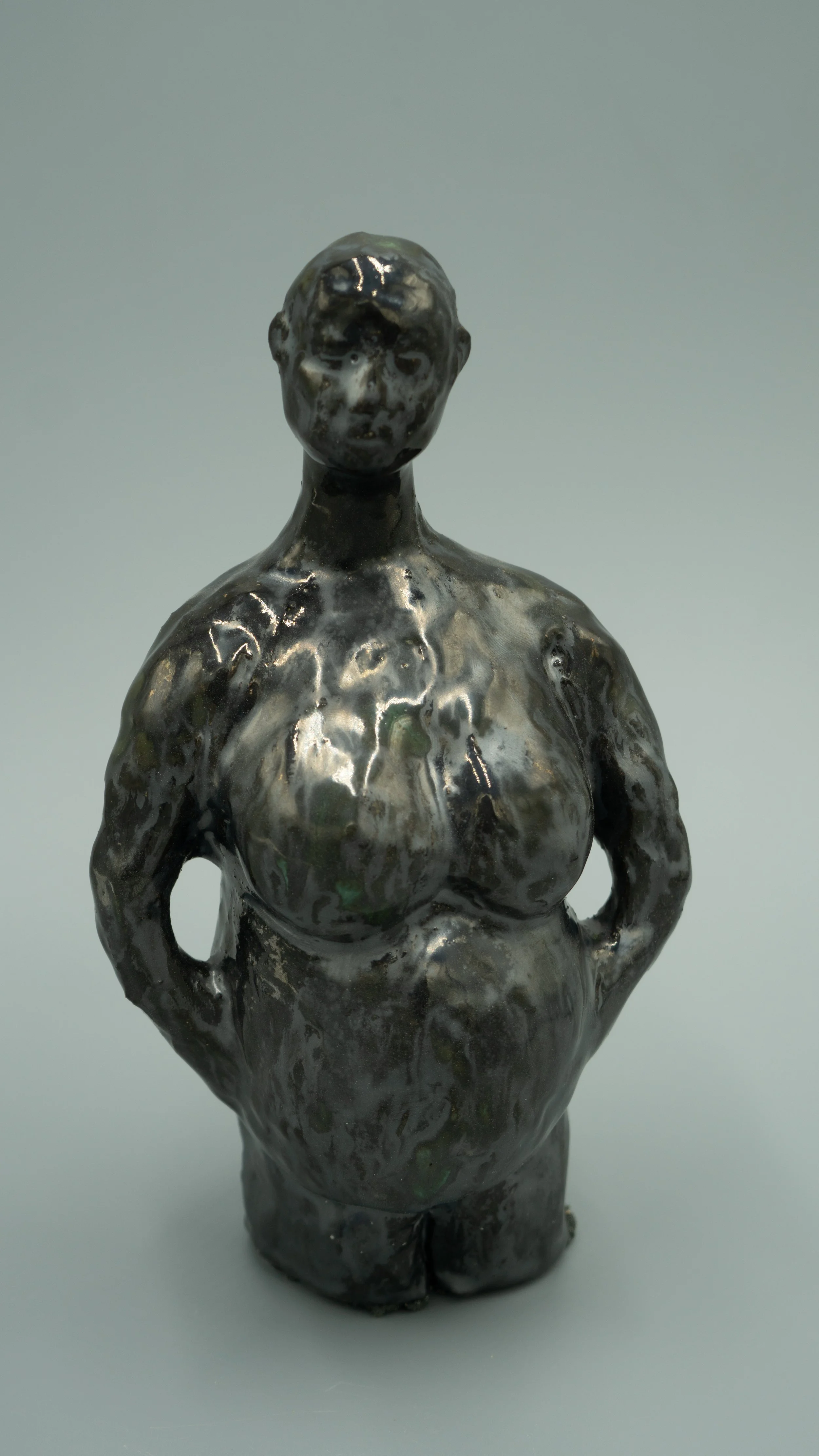 Untitled I  
Stoneware, Glaze 
6 × 4 × 3 ½ inches
