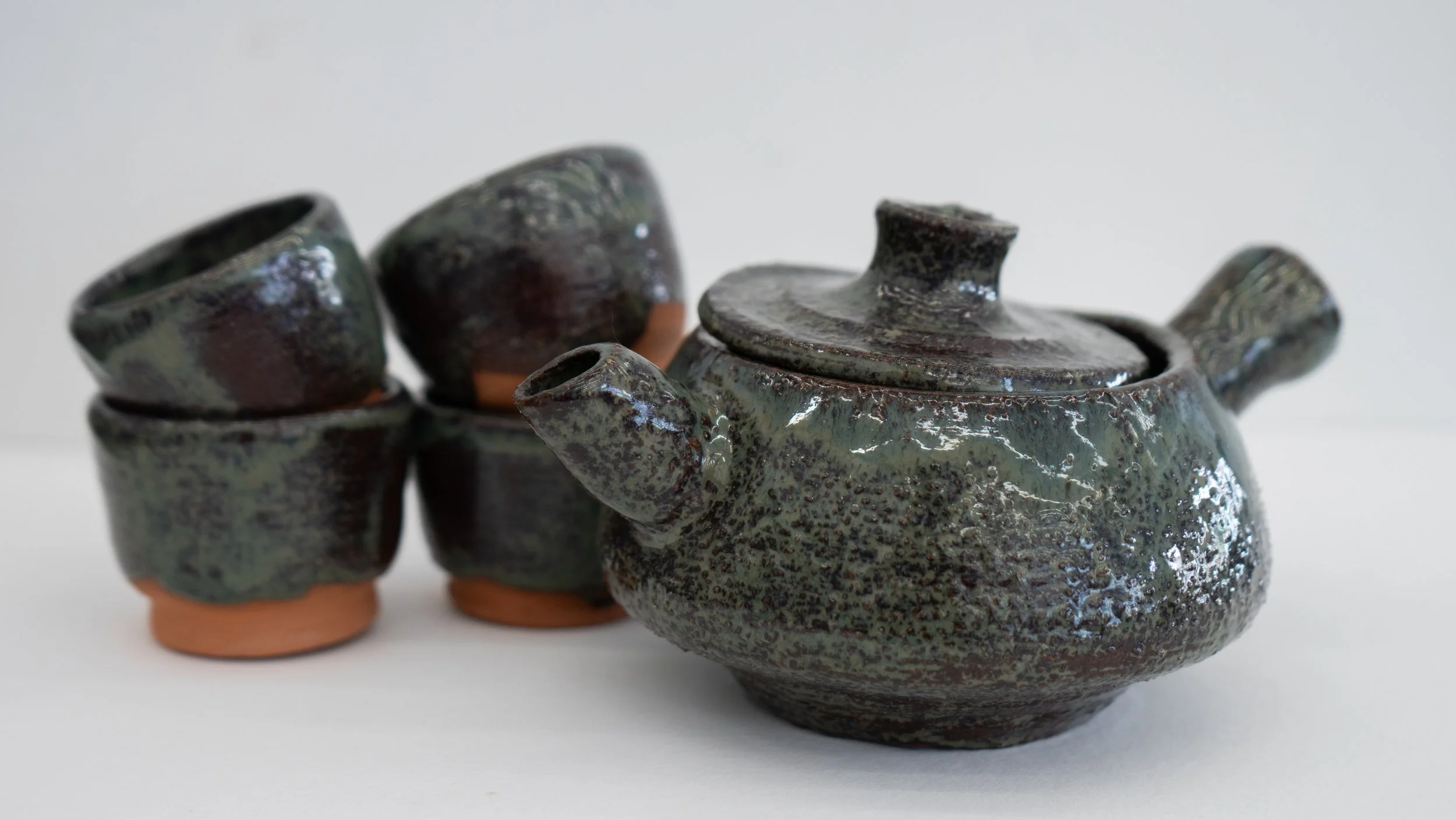 Untitled Tea set  
stoneware, glaze 
variables
