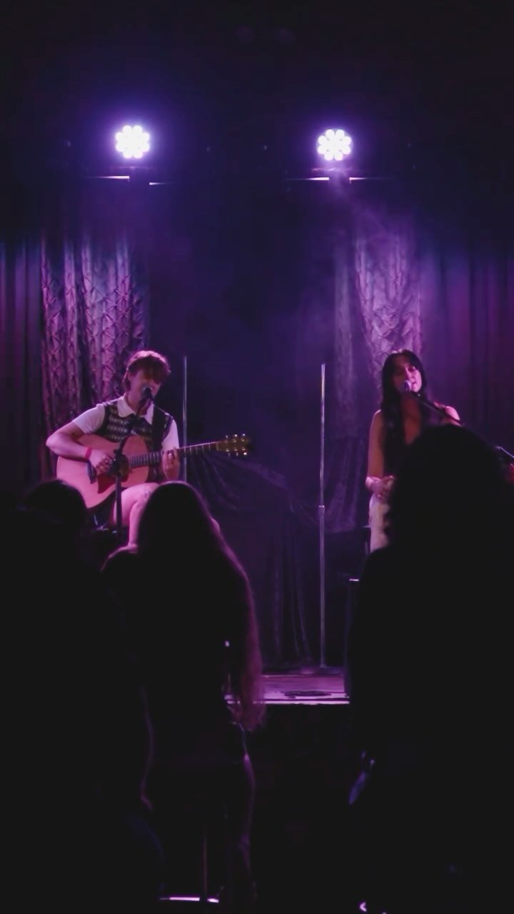 Just a few shows left on the first #onenightlive tour! We are so excited to be in Louisville KY tonight @themonarch_music. You can purchase tickets at the link in bio.
Vid by @onwardmediaproduction