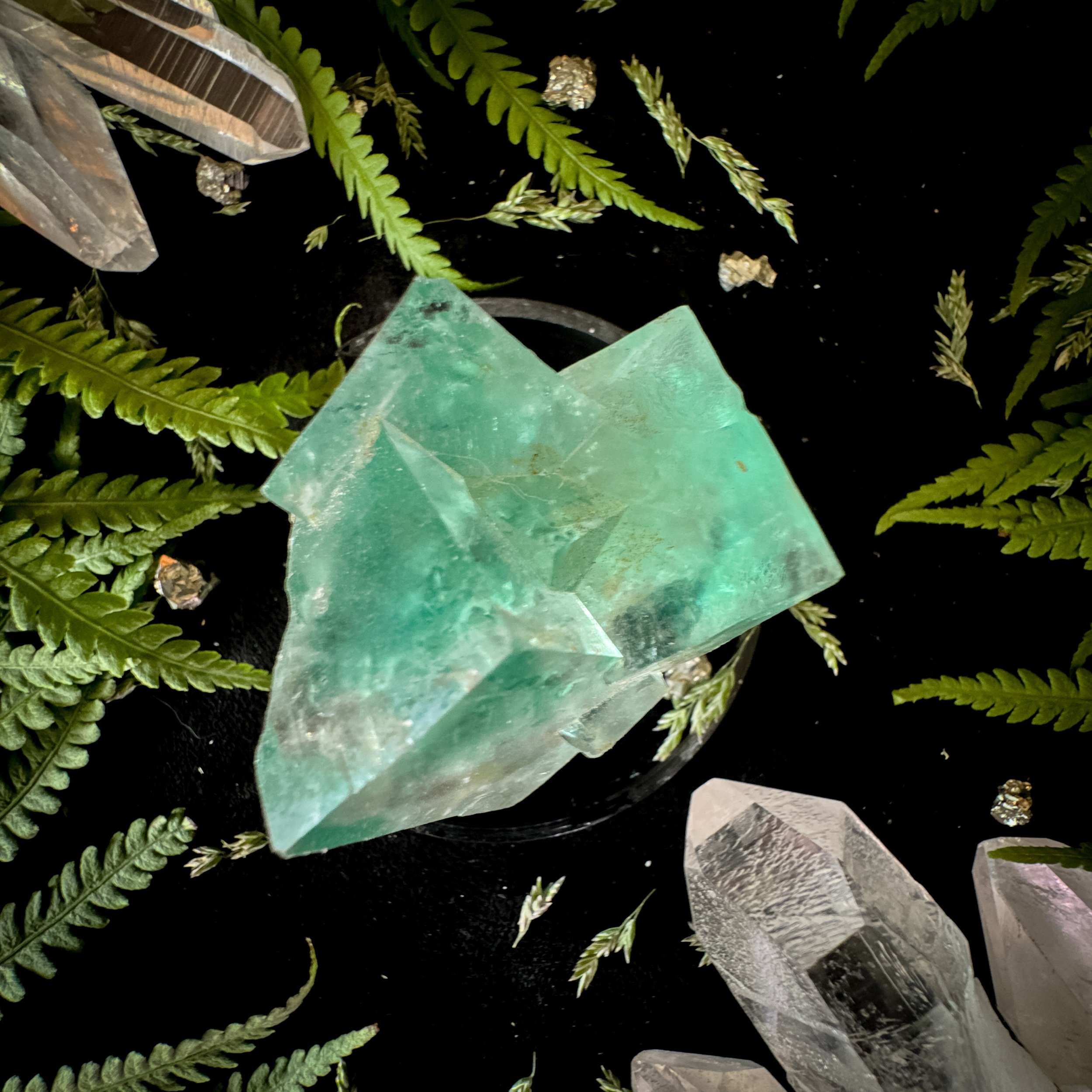 Xianghualing Fluorite Specimen