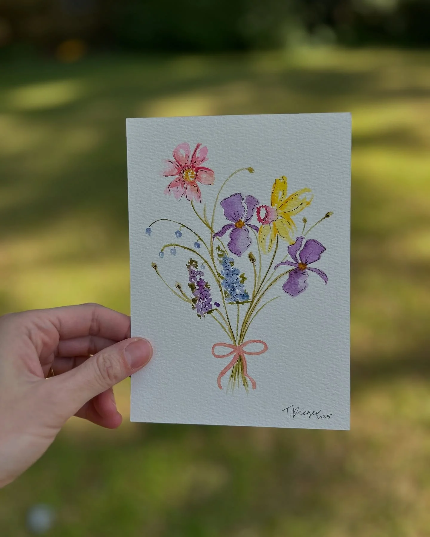 Bouquets of the day! 🥰  Taking orders til Friday so don&rsquo;t forget to order yours, the mother in your life will thank you!