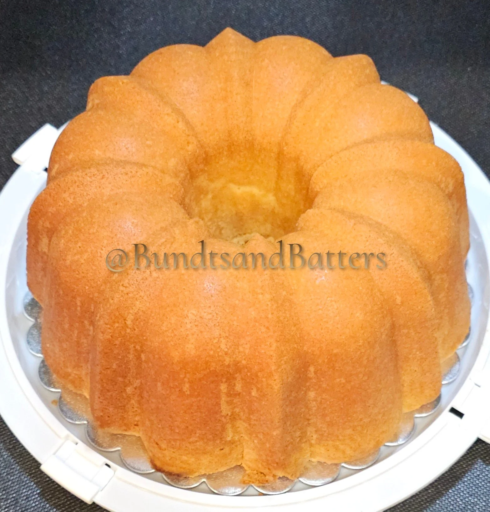 Traditional Vanilla Pound Cake
