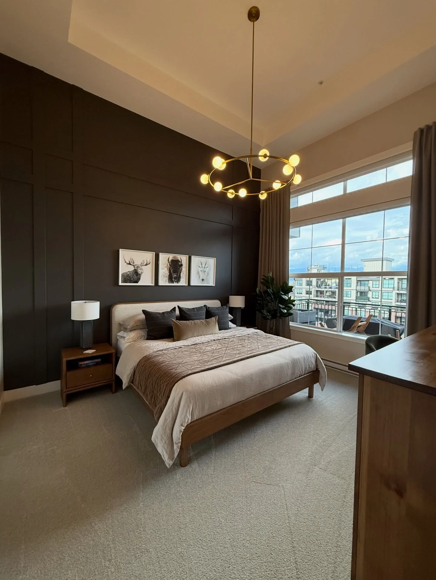 It's amazing how one light fixture can change an entire room's look.
.
.
.
.
#electrician #electrical #construction #sparky #tools  #contractor #lighting #tradesman #power #electricianslife #sparklife #bluecollar #light #design