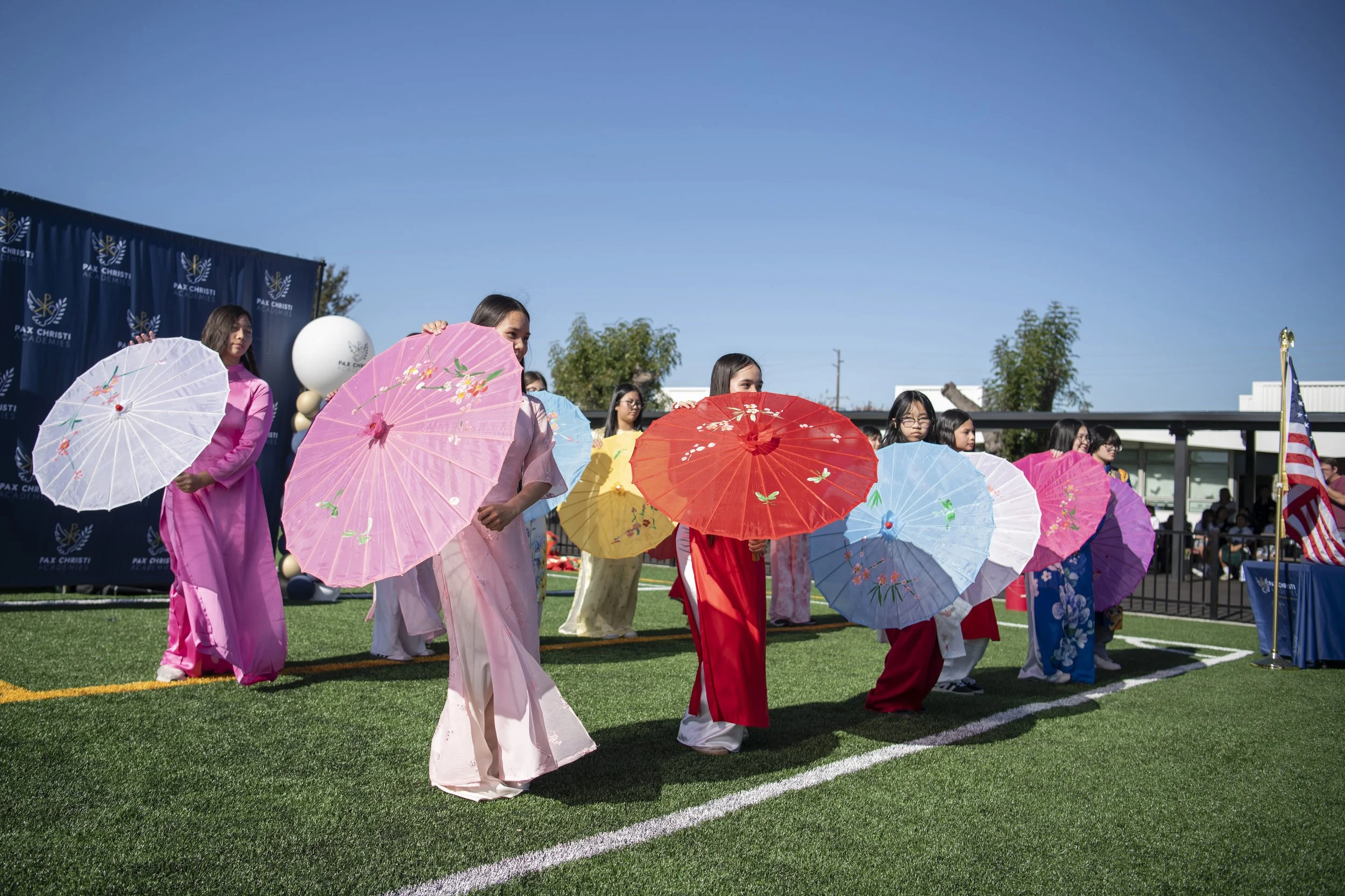 121025 SB-CutRibbon-43.JPG