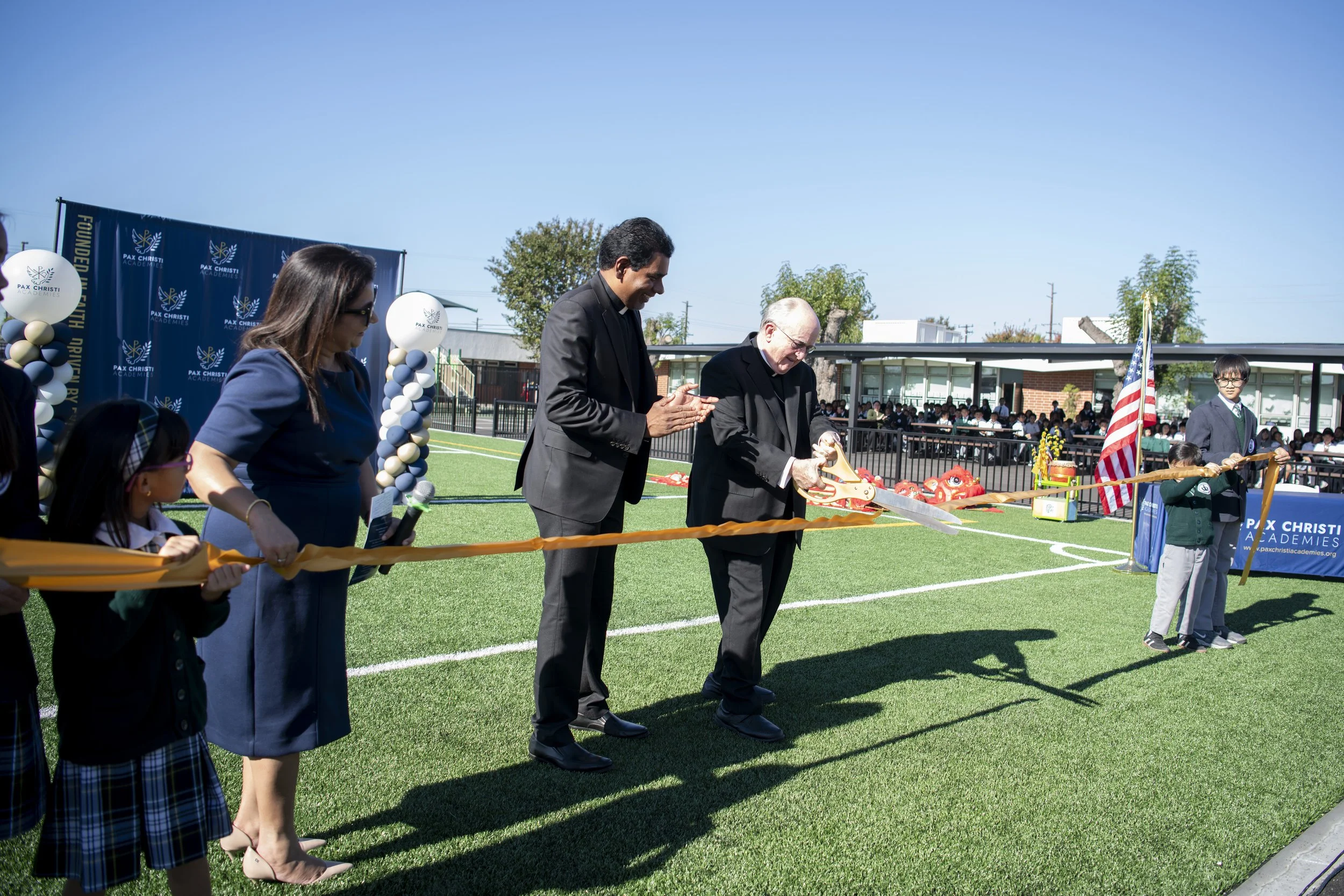 121025 SB-CutRibbon-29.JPG