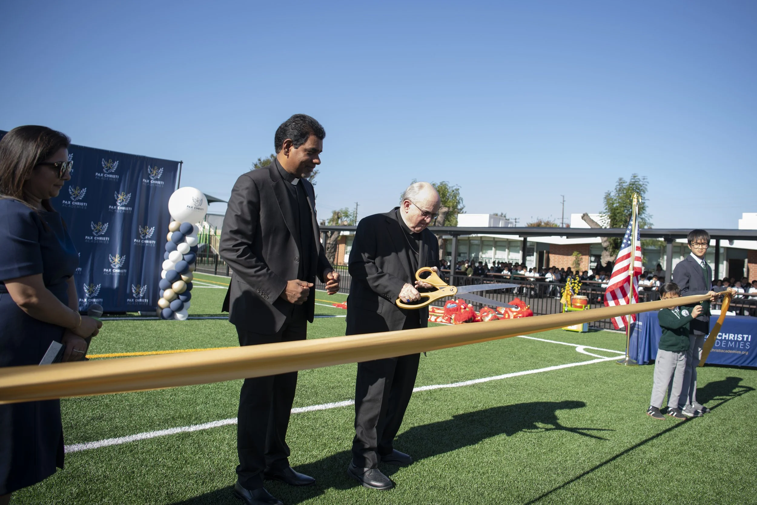 121025 SB-CutRibbon-26.JPG