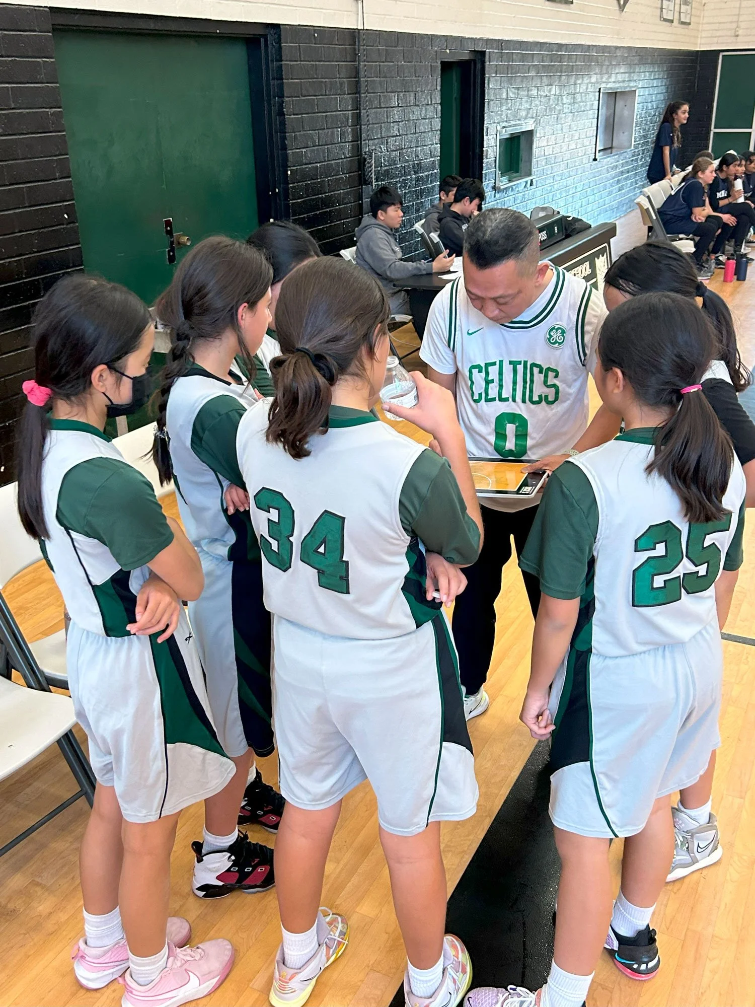 sports-girls-basketball-2.jpg