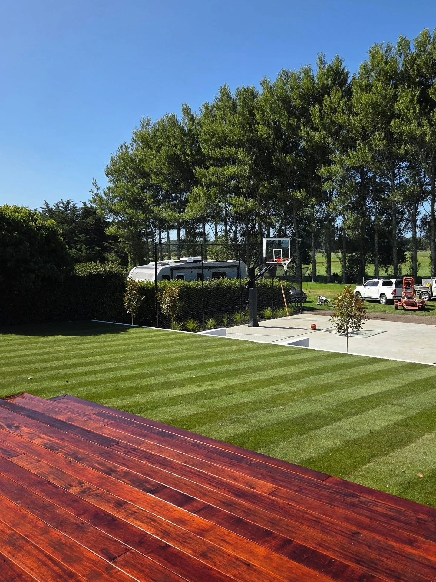 Getting close to wrapping up our design and build project in Clearwater. More photos to come. 

#landscapearchitecture #landscapedesi̇gn #landscapeconstruction #lawn #deck