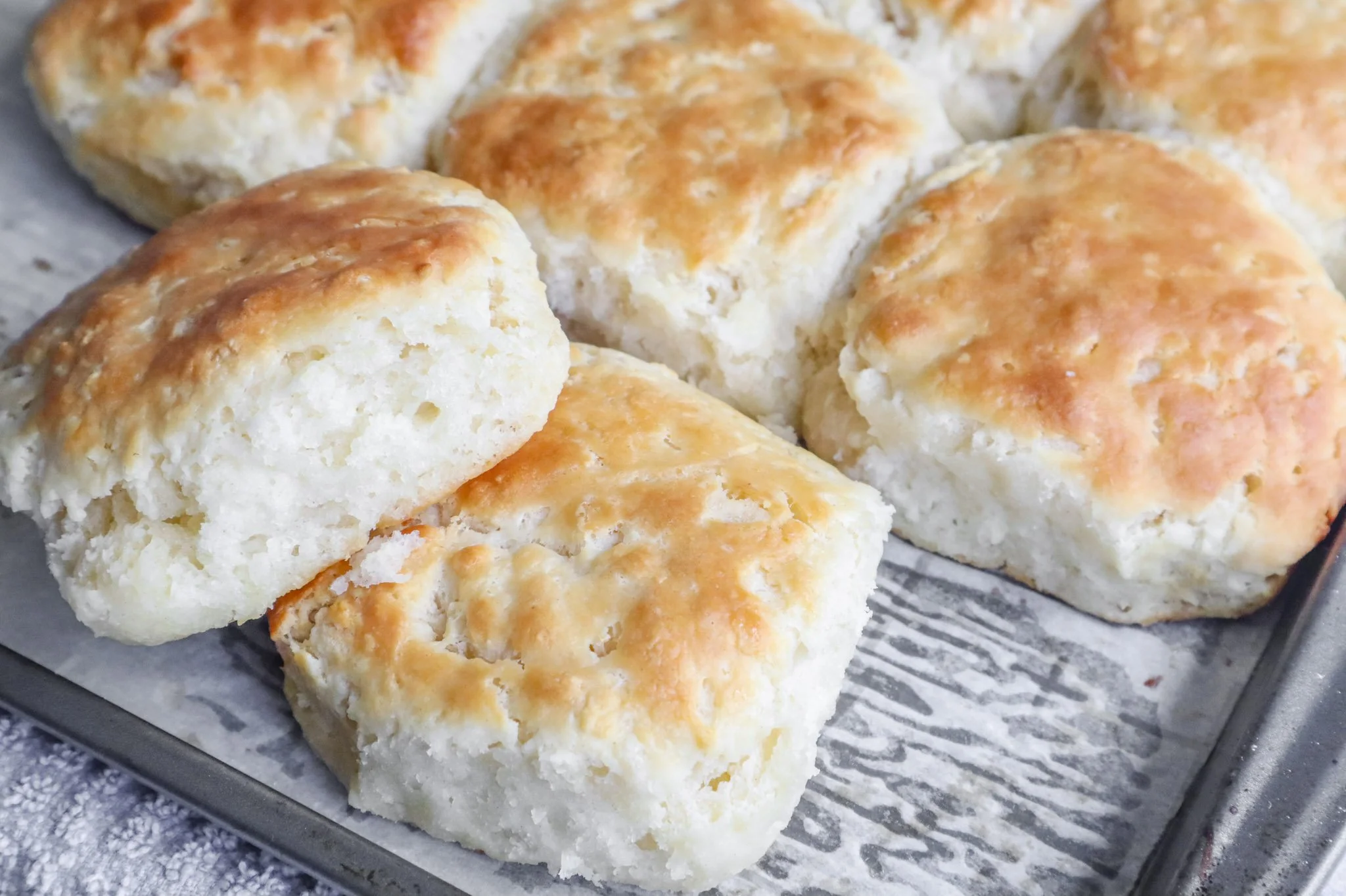 Soft &amp; Fluffy Buttermilk Biscuits