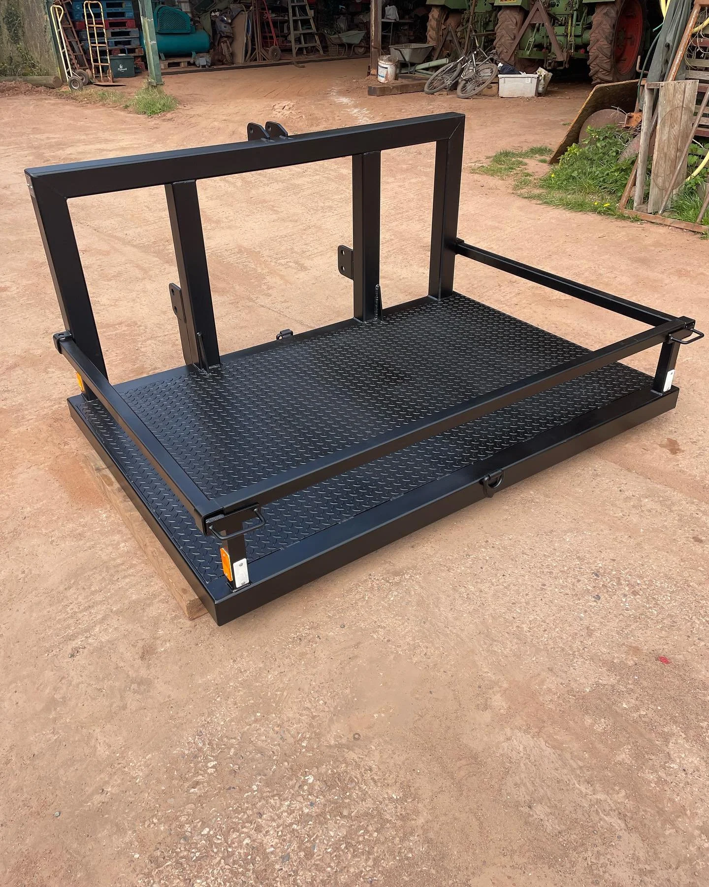 Quad bike carrier for tractor front linkage fabricated this week.
For a local sheep farmer so he can move sheep between blocks and put out electric fence in the same trip 

#welder #migwelder #fabricator