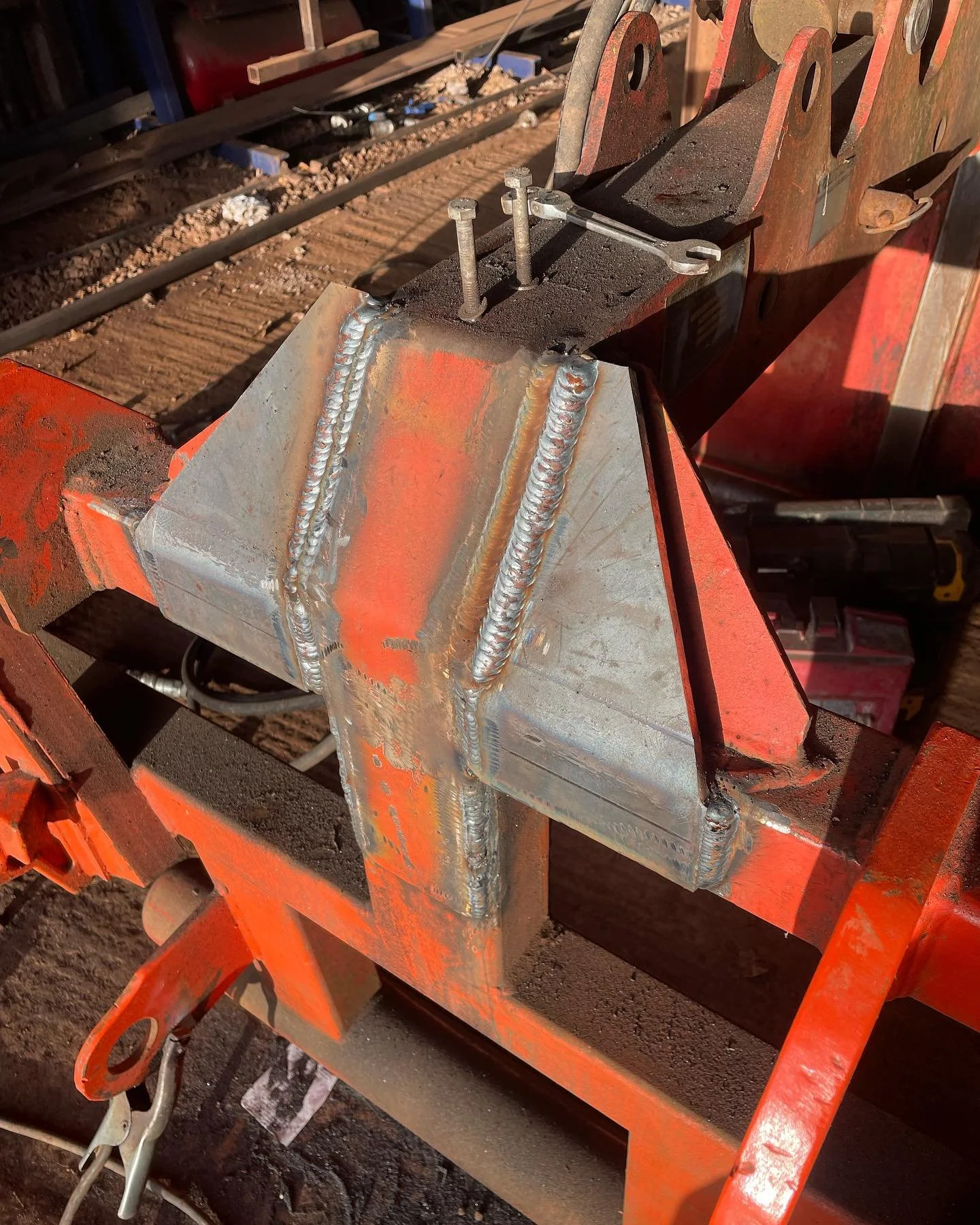 Cracks repaired and reinforcement welded on to this bale squeeze