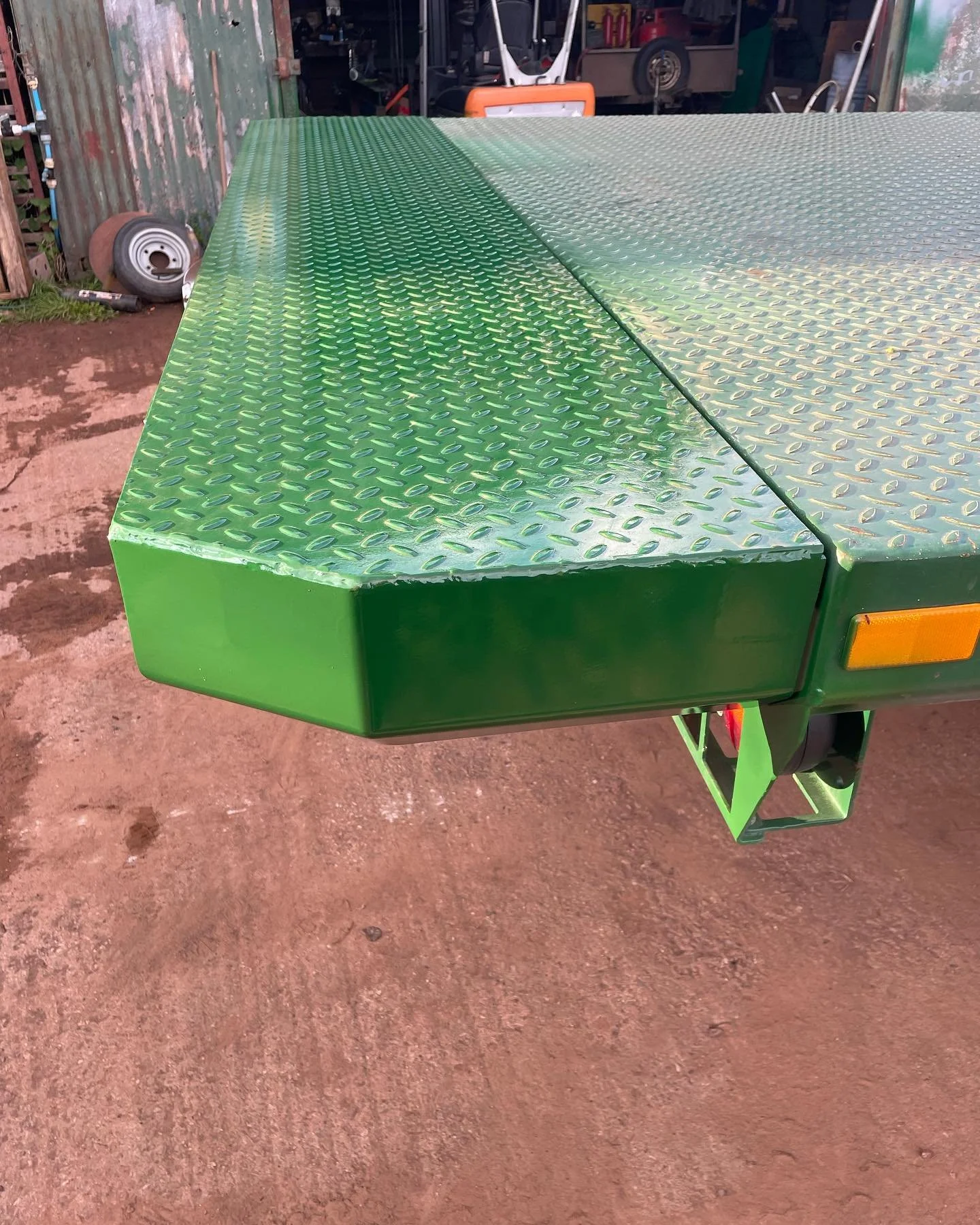 Extension and lade for Bailey bale trailer fabricated and finished to customers specifications this week 

#welder #migwelder #fabricator #ukwelders