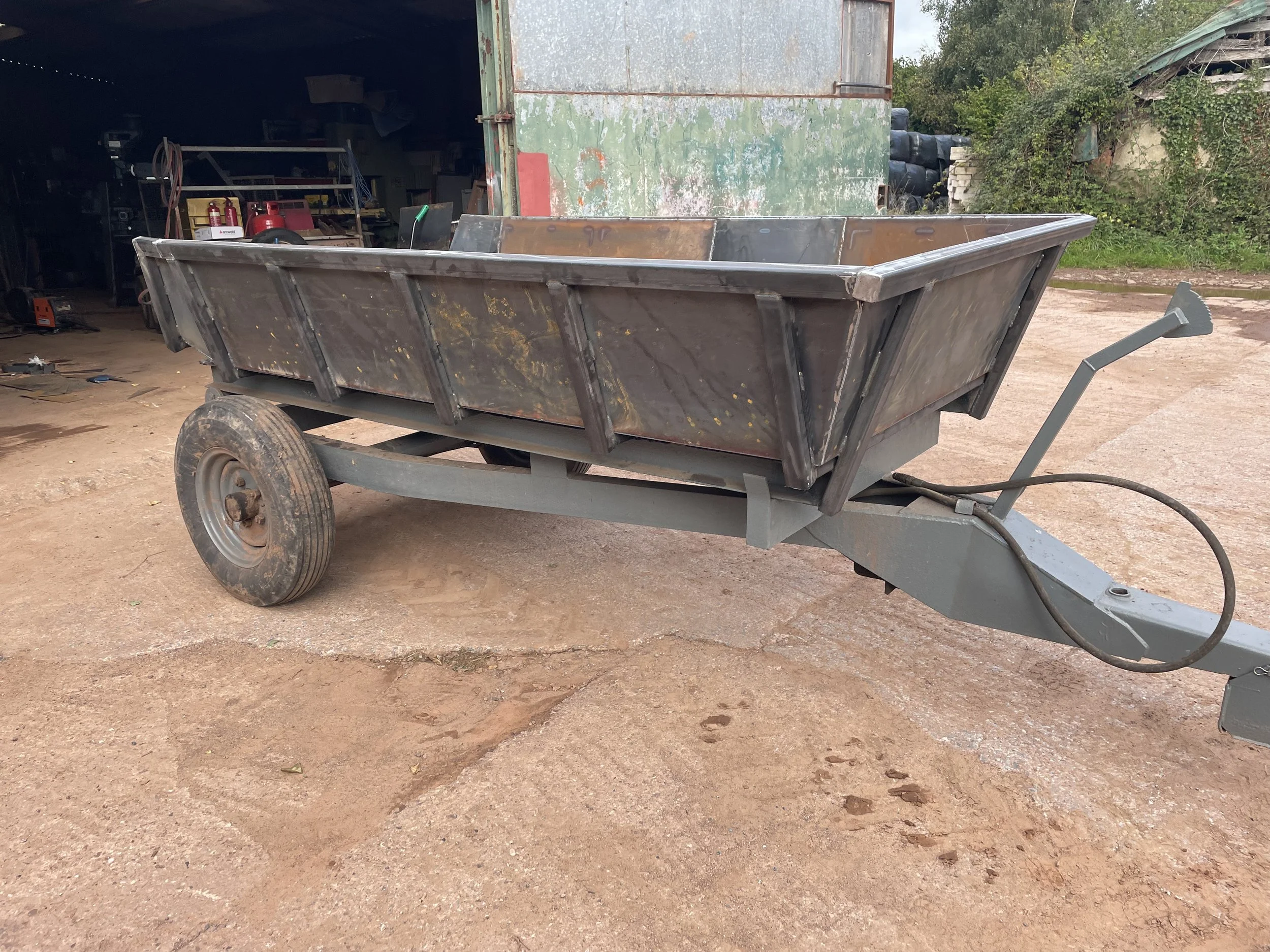 3ton metal tipper trailer fabricated from an old Ferguson chassis