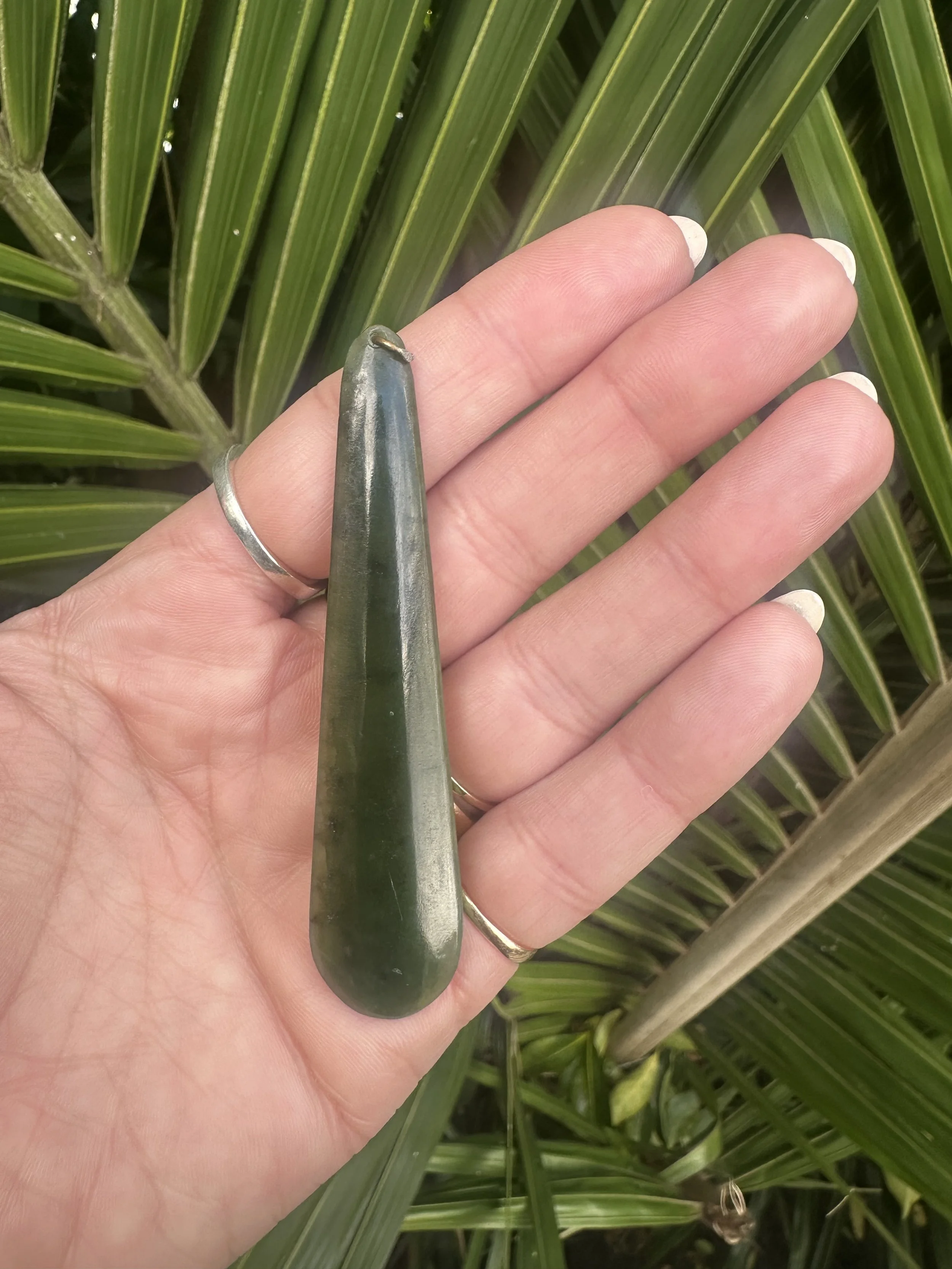 Vintage kawakawa pounamu / greenstone roimata