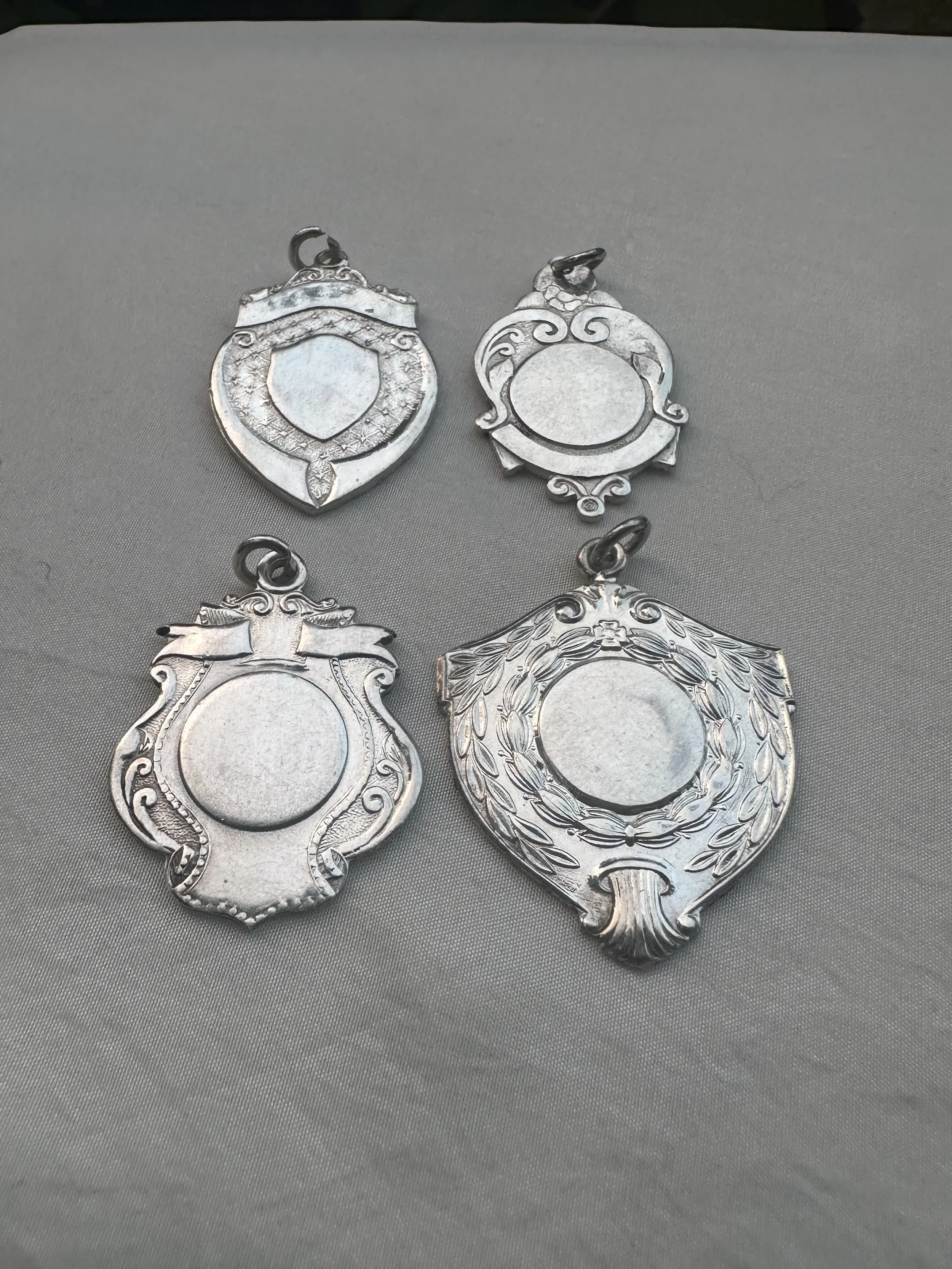Vintage medallion pendants lot 5