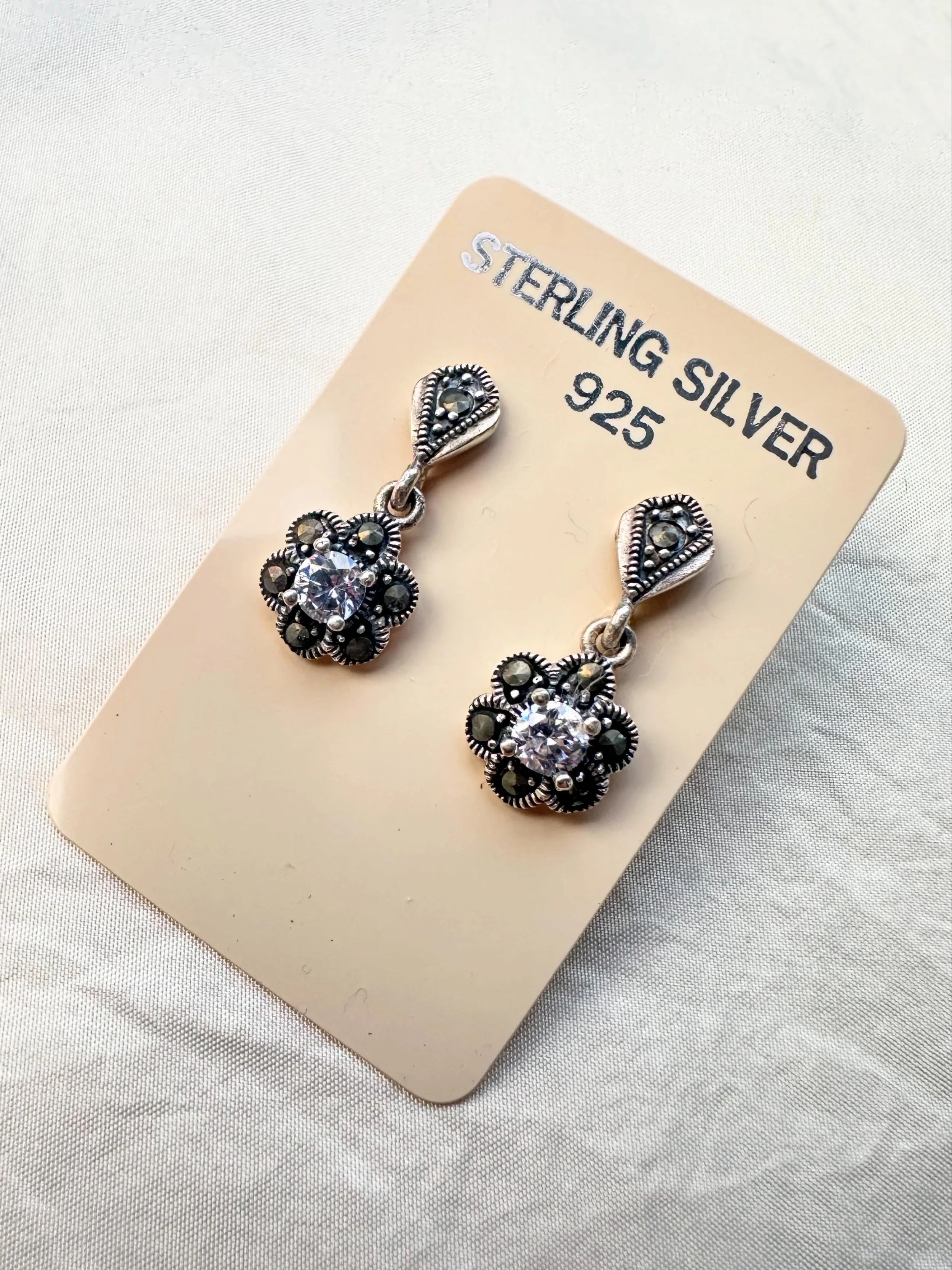 Flower zirconia & 925 earrings