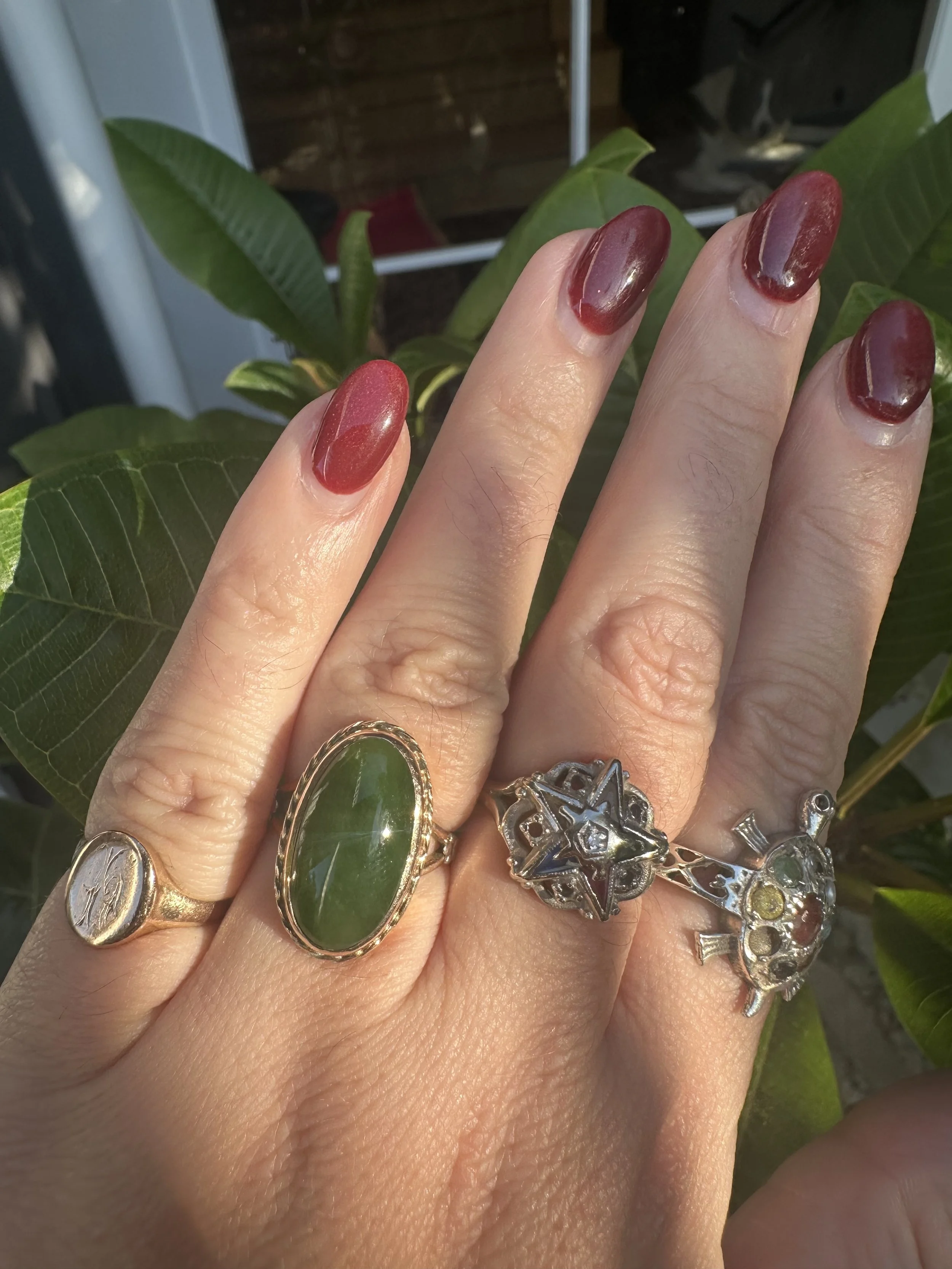 Vintage 9ct rose gold Pounamu /greenstone ring