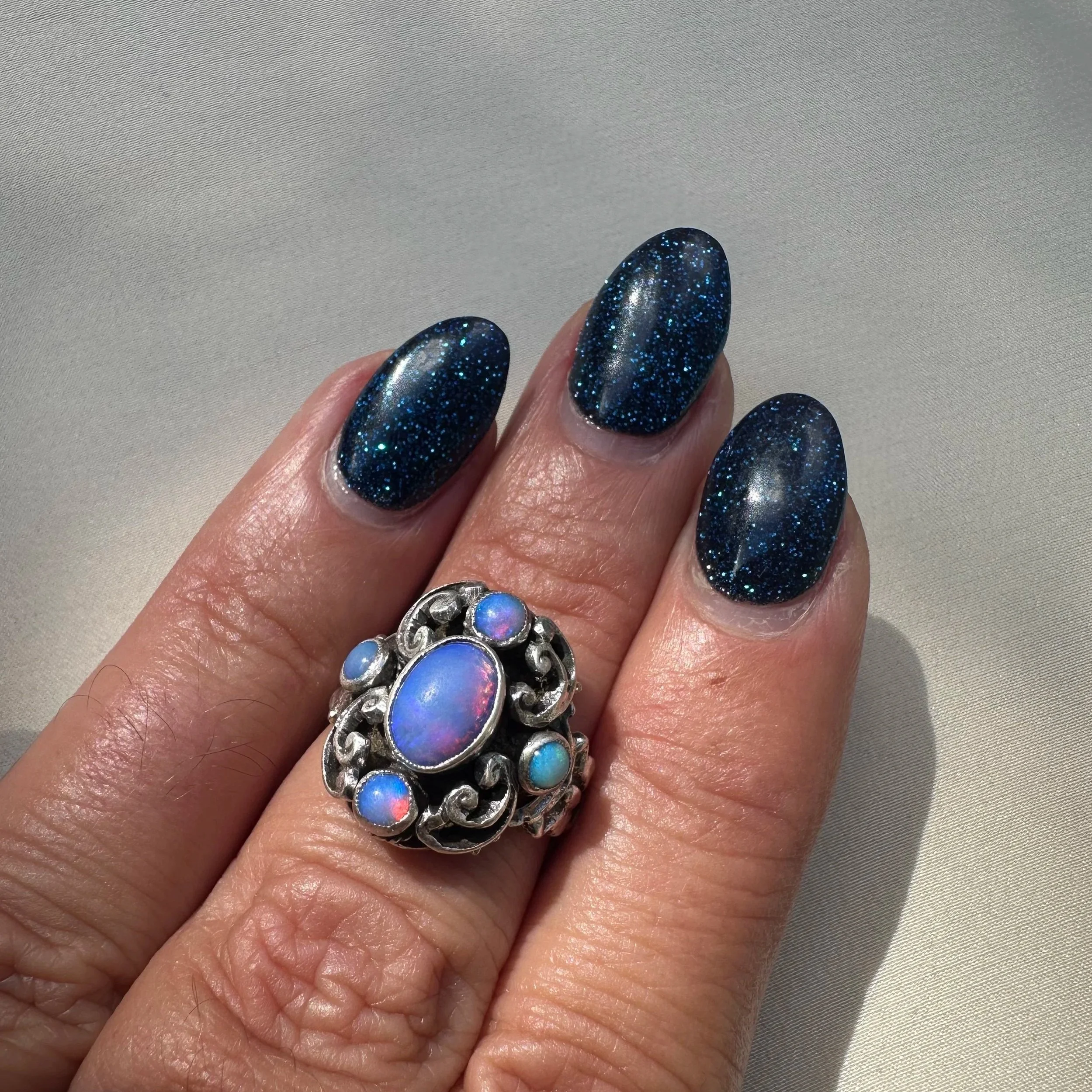 Vintage black jelly crystal opal ring