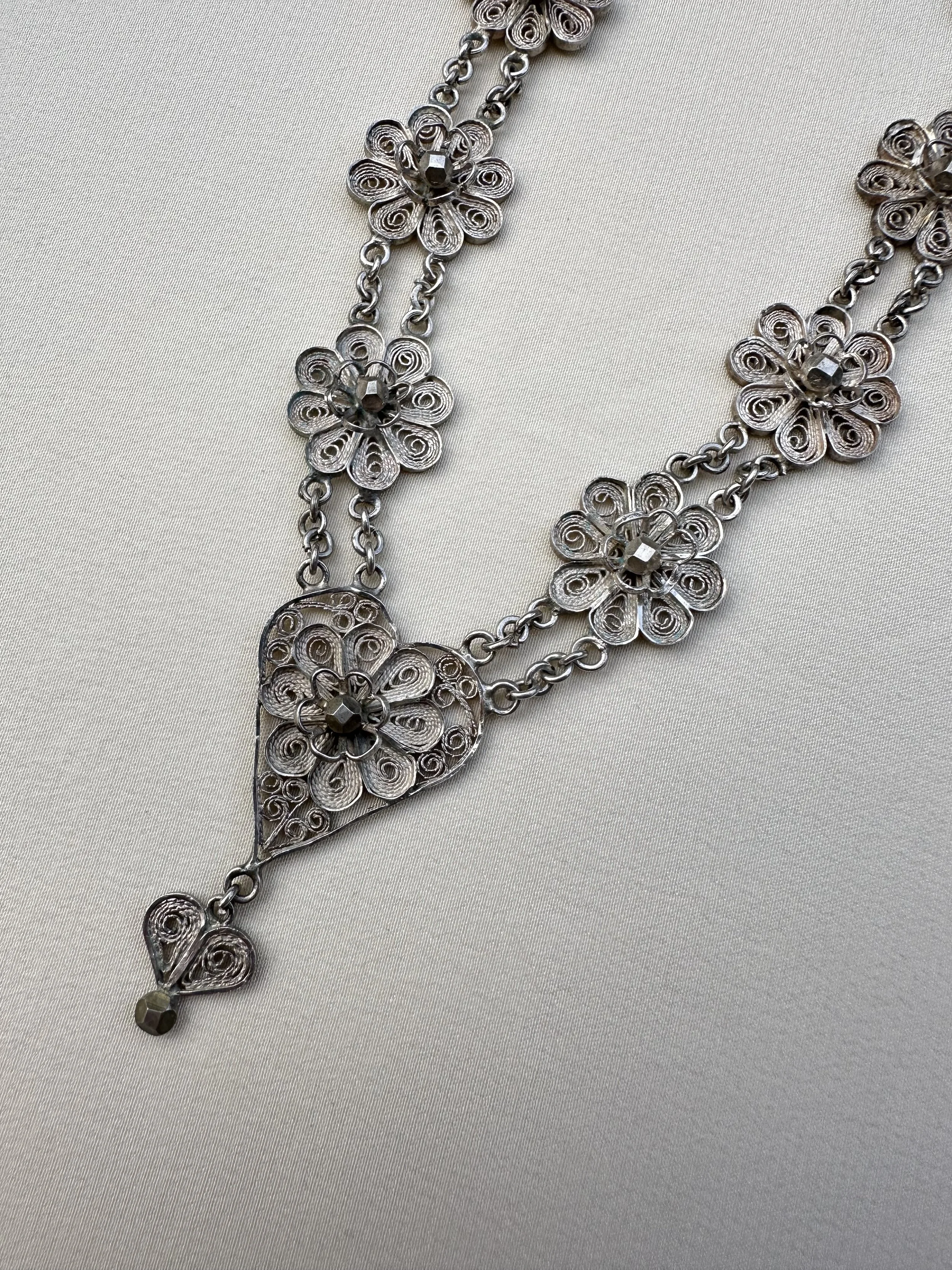 Vintage silver filigree heart & flower necklace
